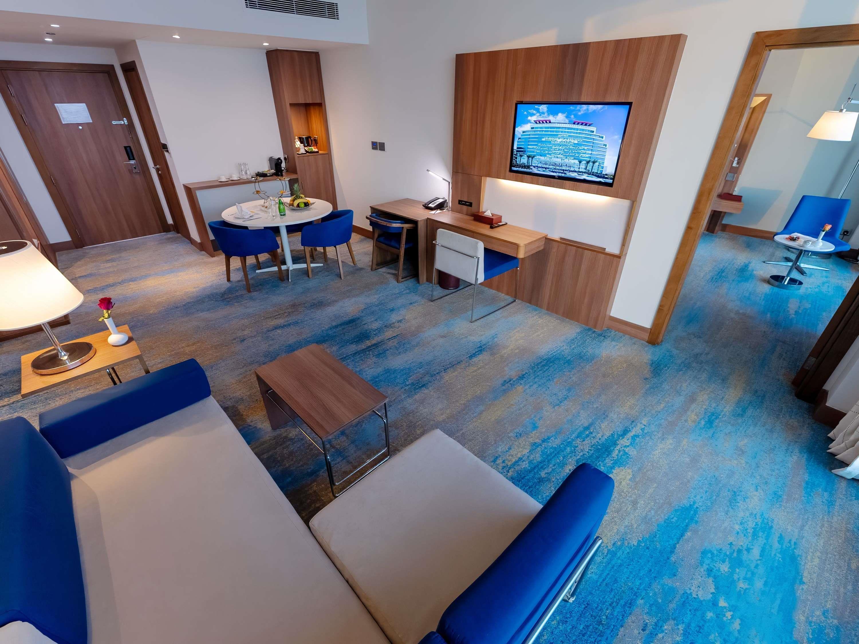 Suite Superior Pool View