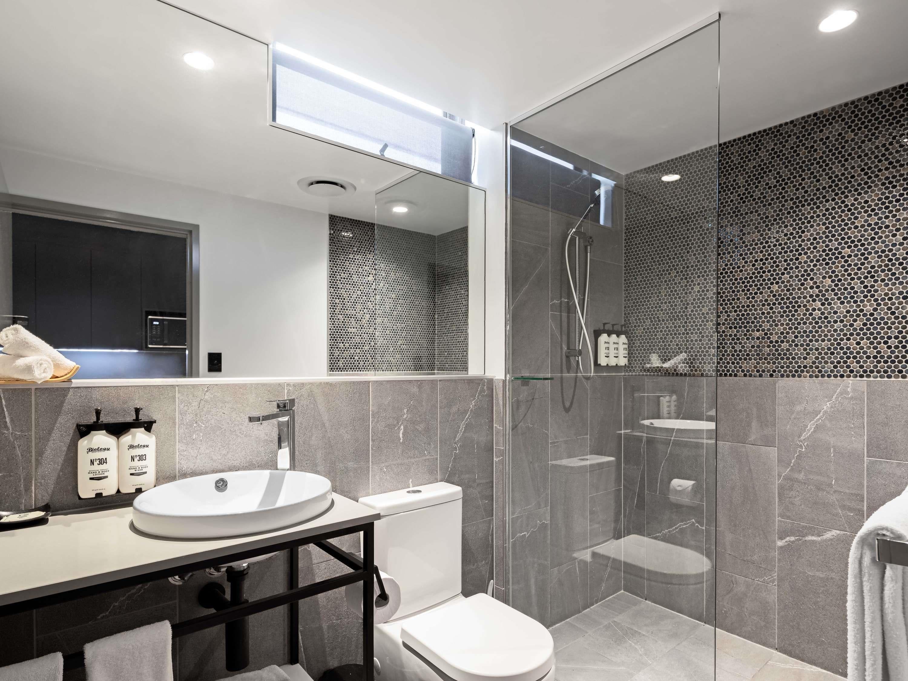 Double Deluxe King Bed