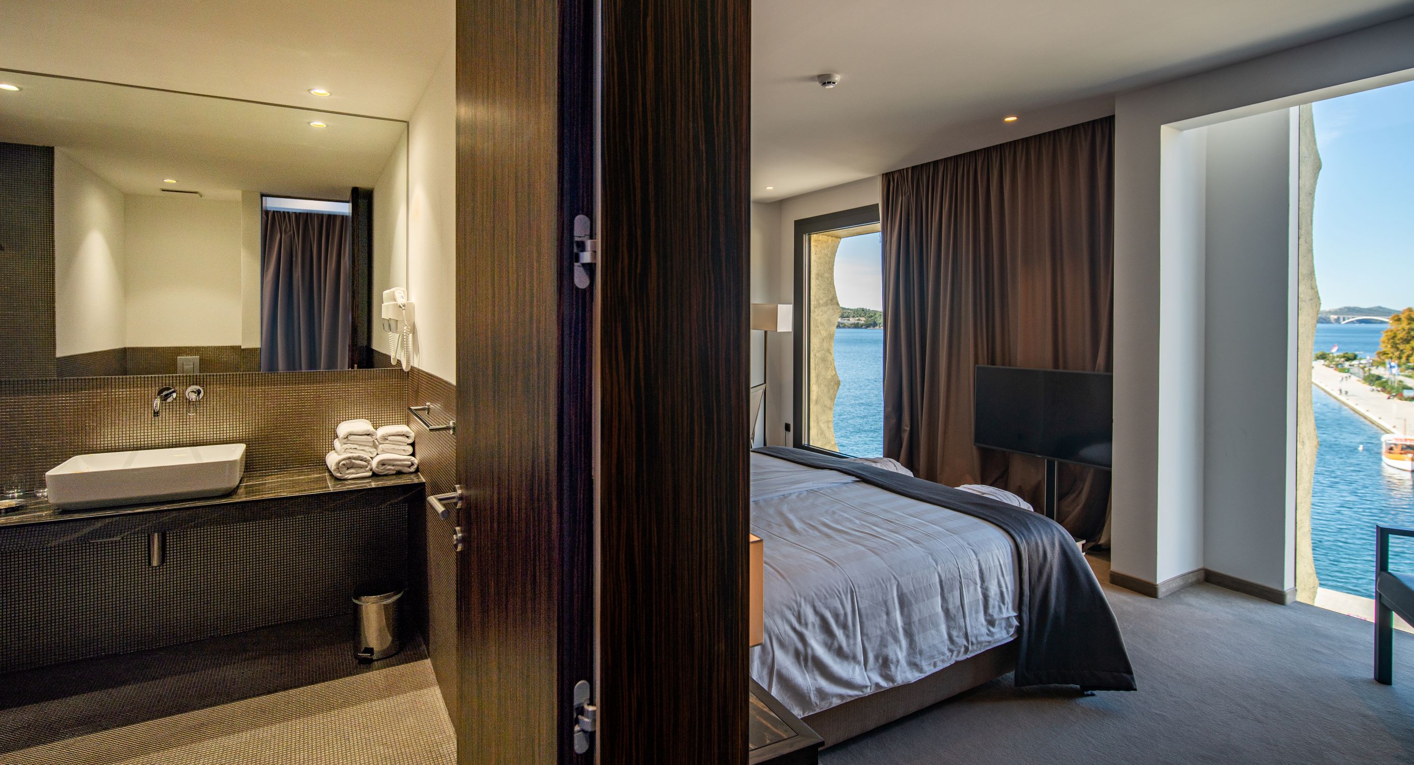 Double Single Deluxe Sea View