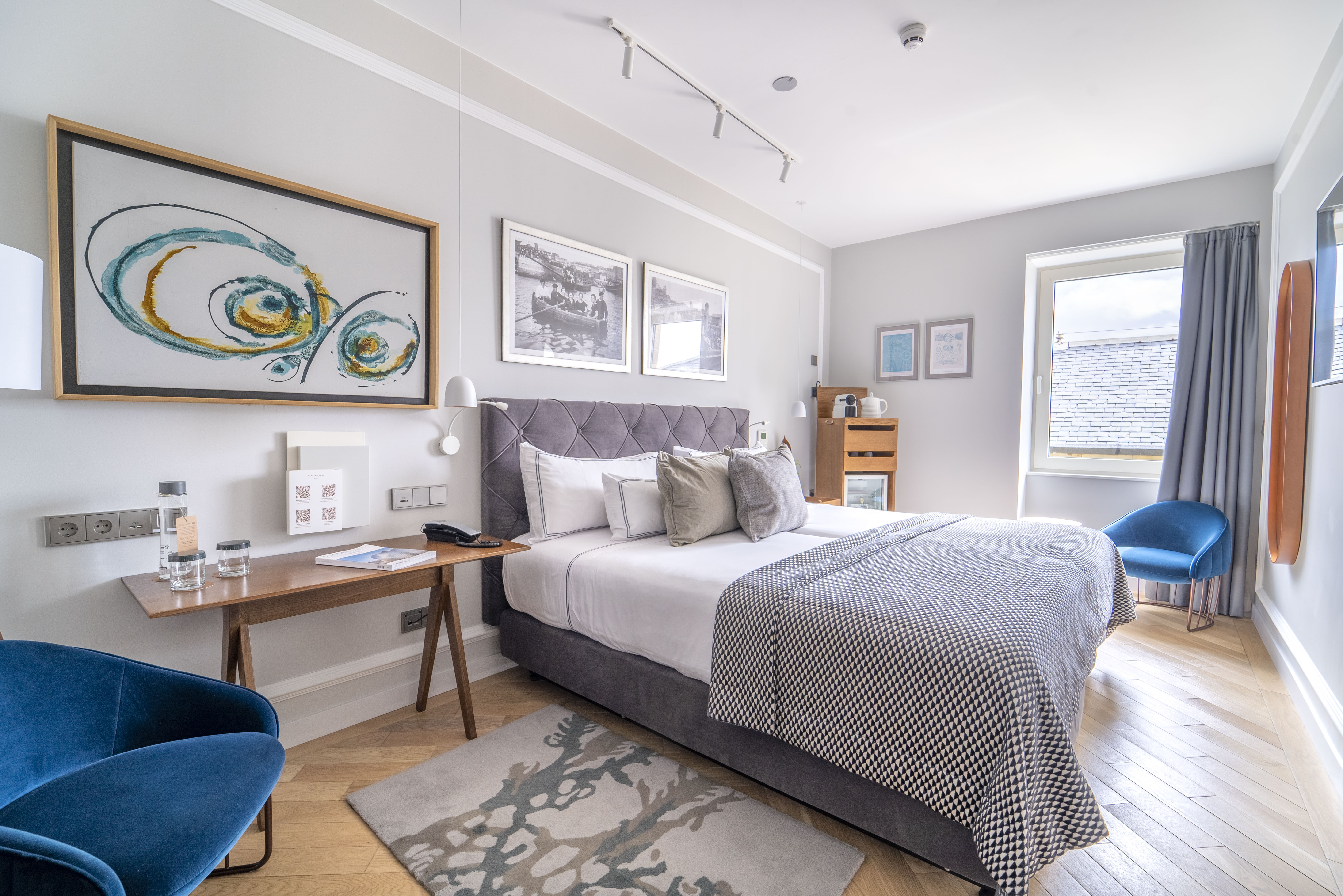 Double Single Economy