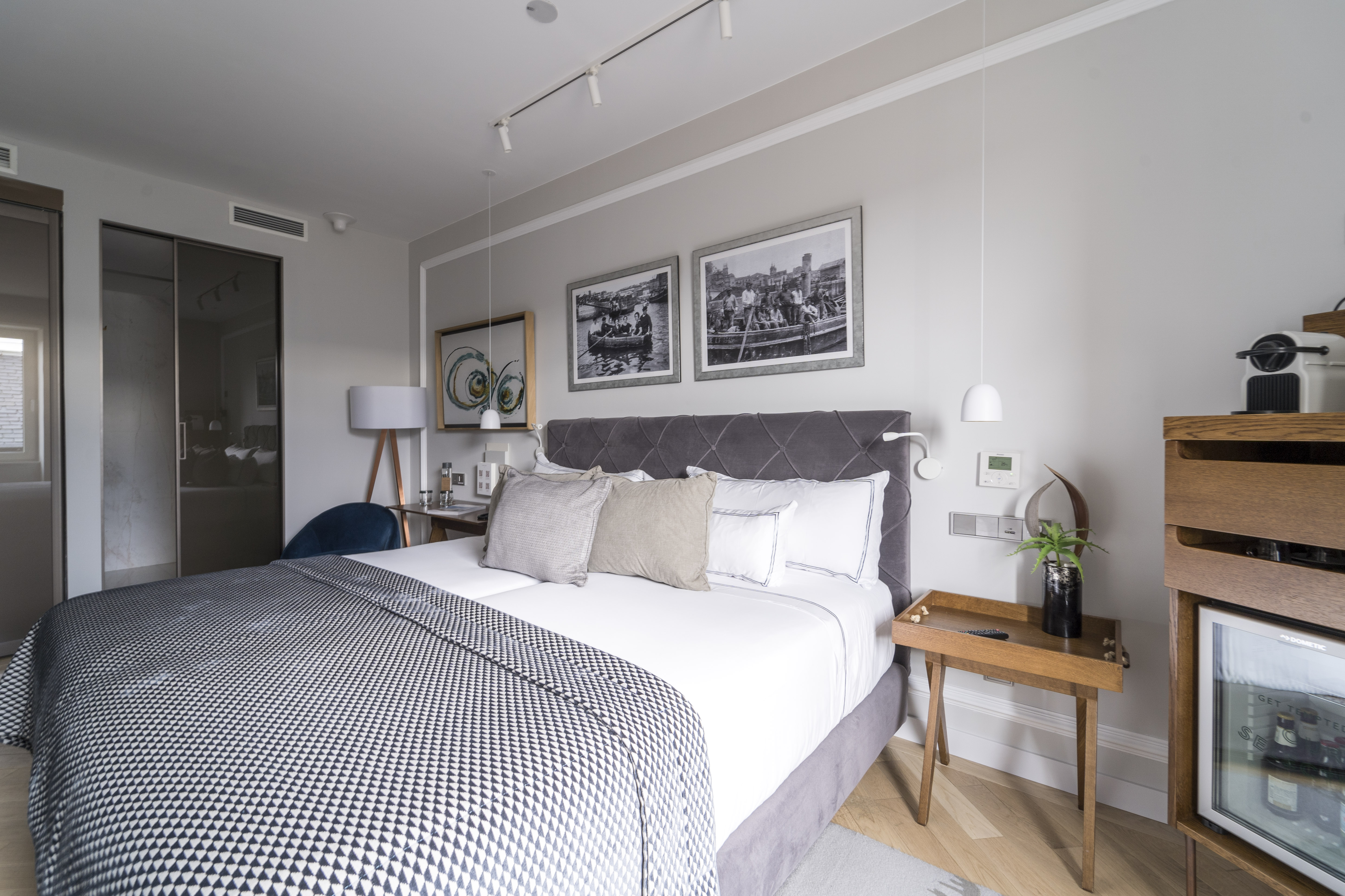 Double Single Economy