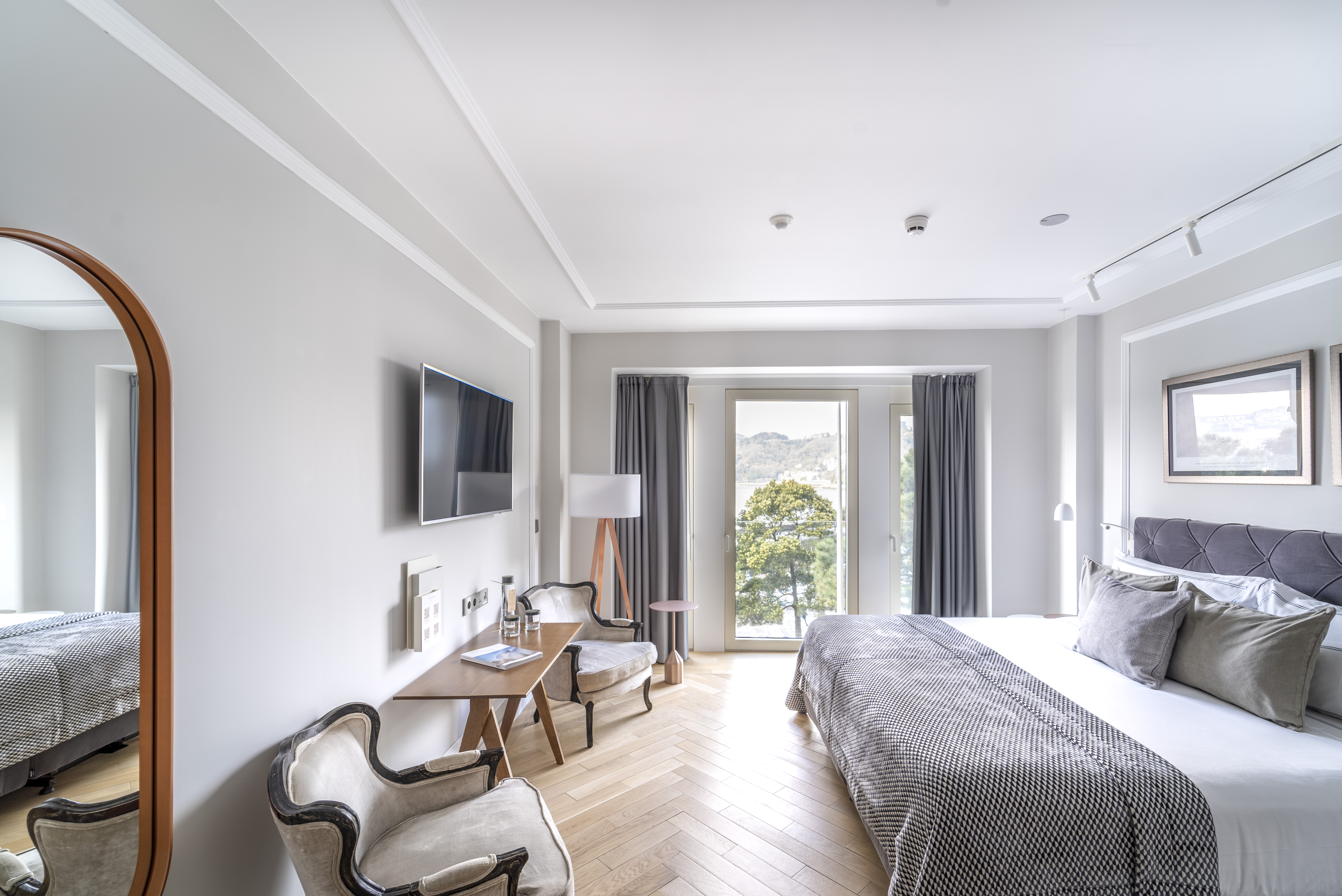 Double or Twin Standard