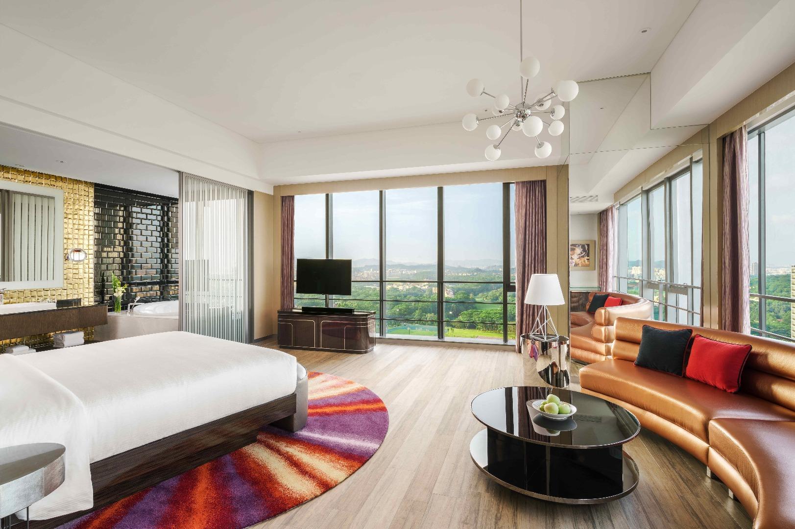 Double Deluxe King Bed