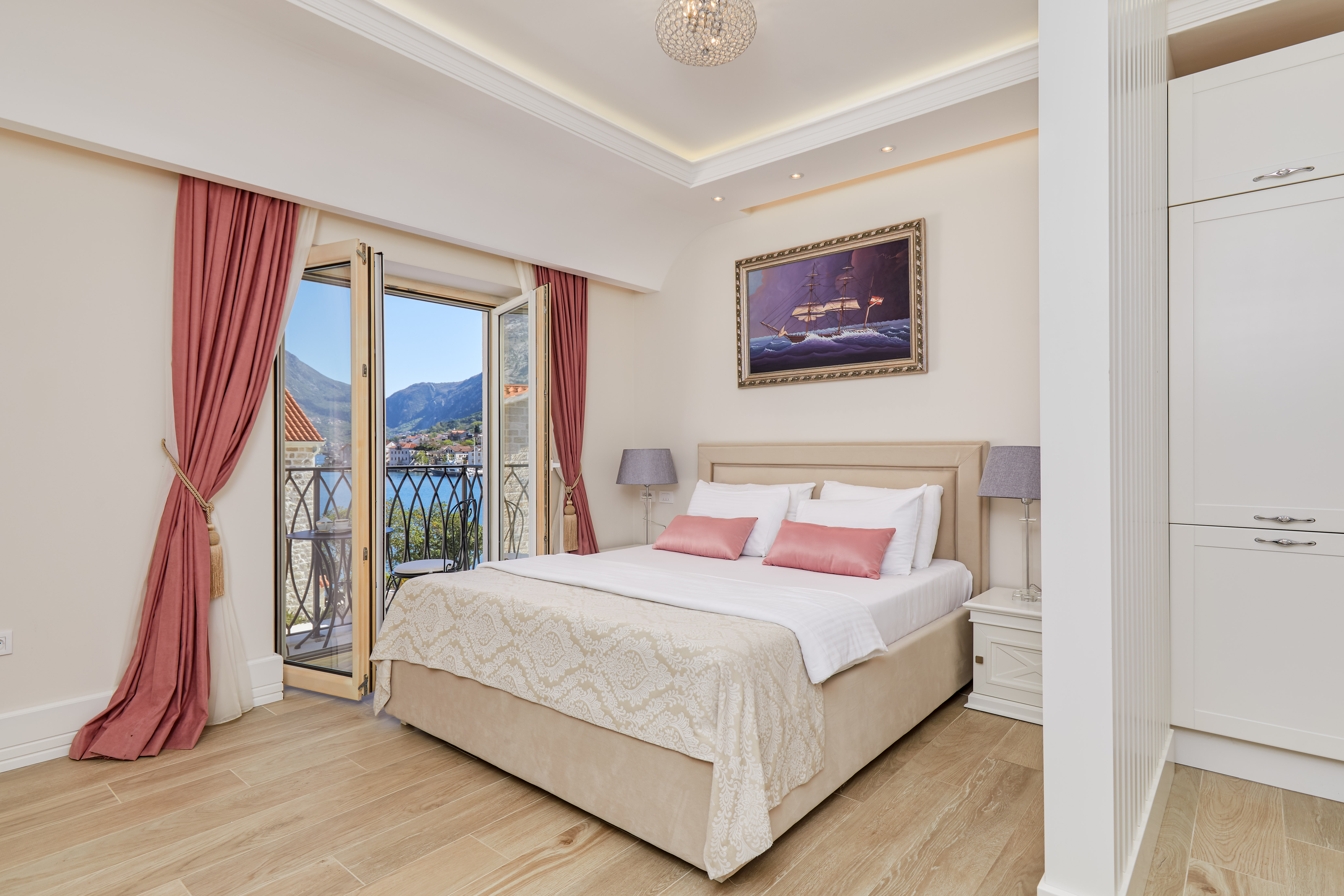 Junior Suite Sea View with Balcony