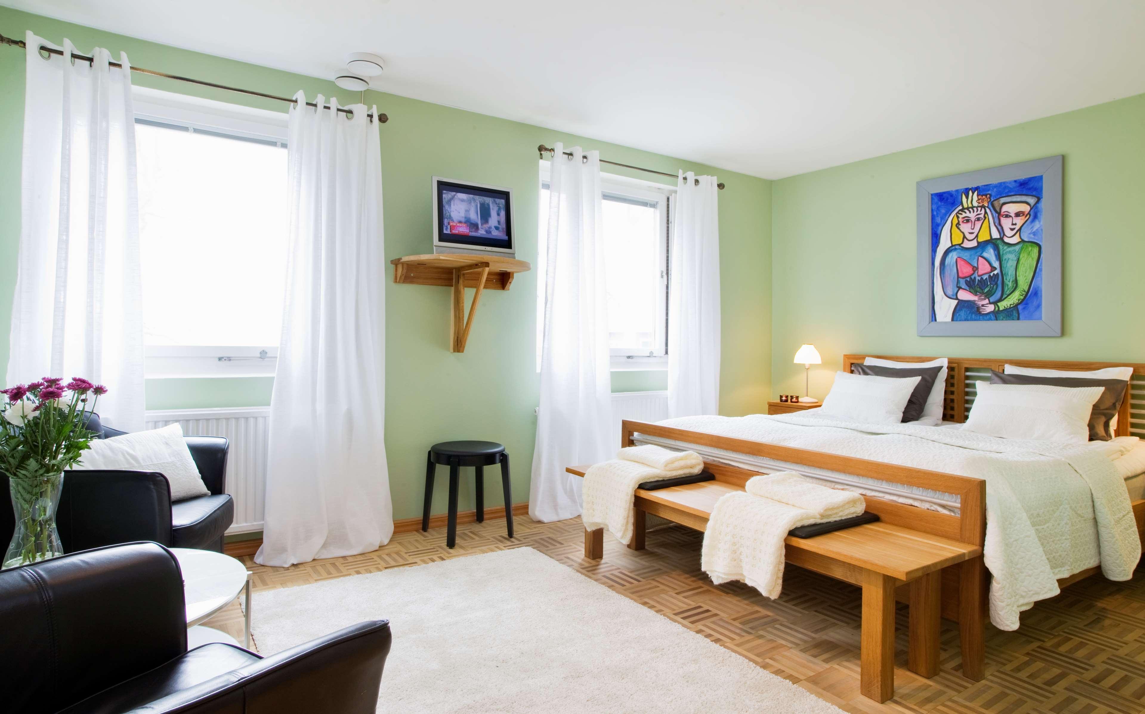 Triple King Size Bed