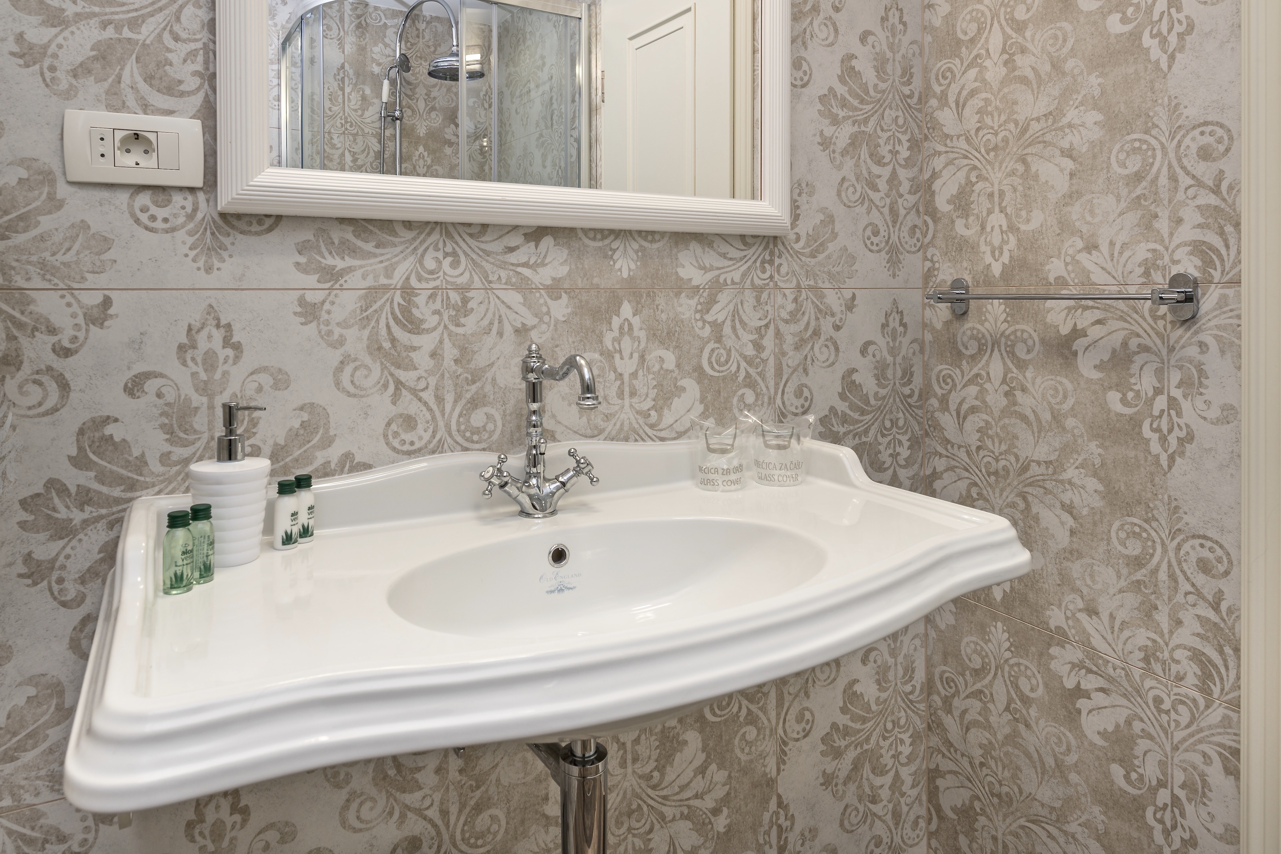 Double Single Premium City View