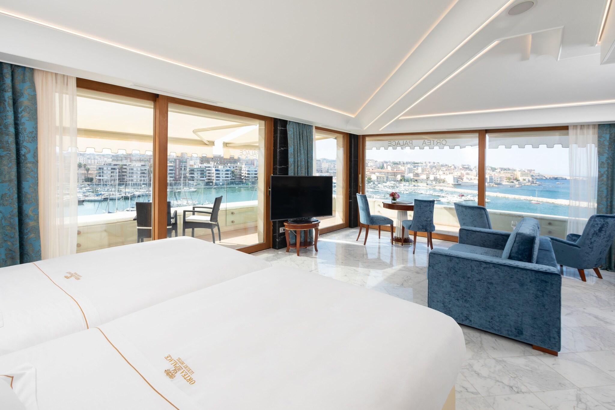 Junior Suite Sea View King Bed