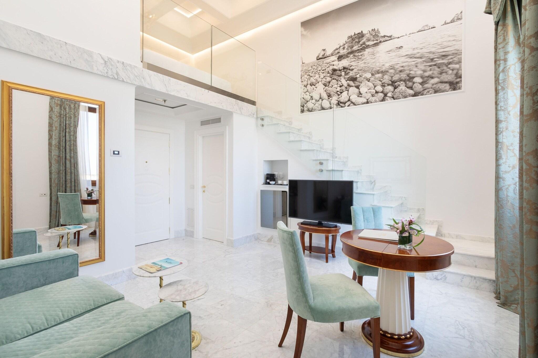 Suite Sea View King Bed