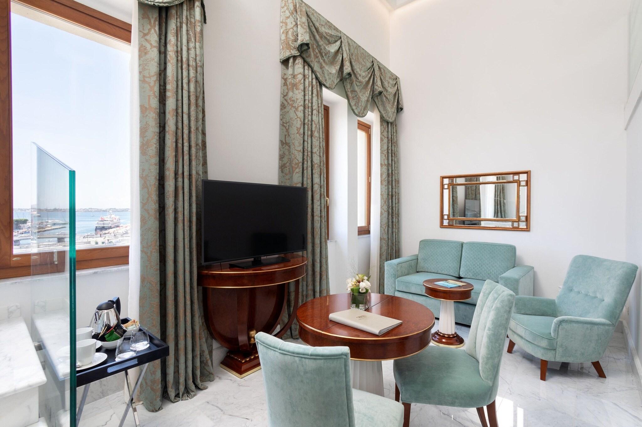 Suite Sea View King Bed