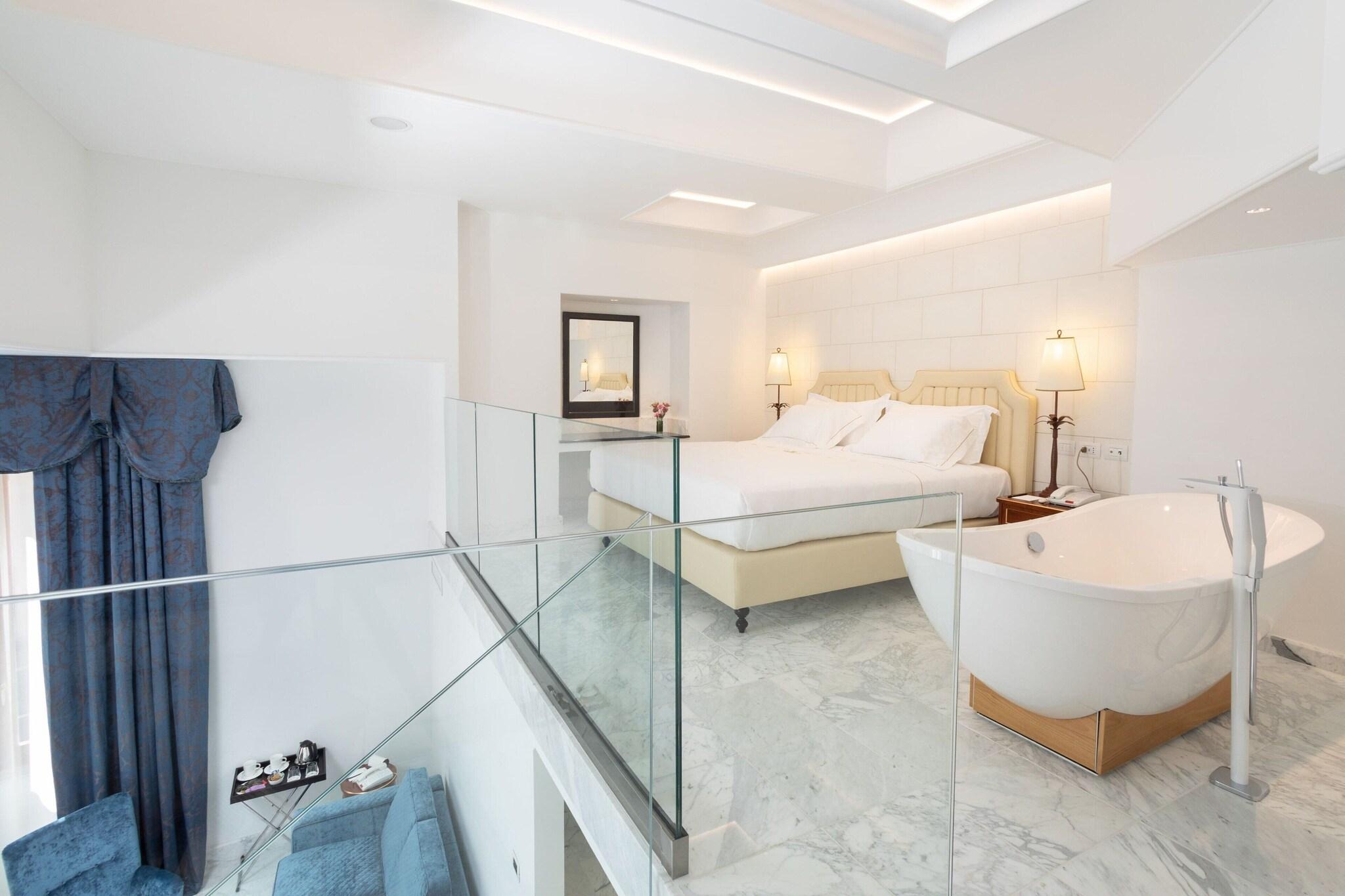 Suite Sea View King Bed