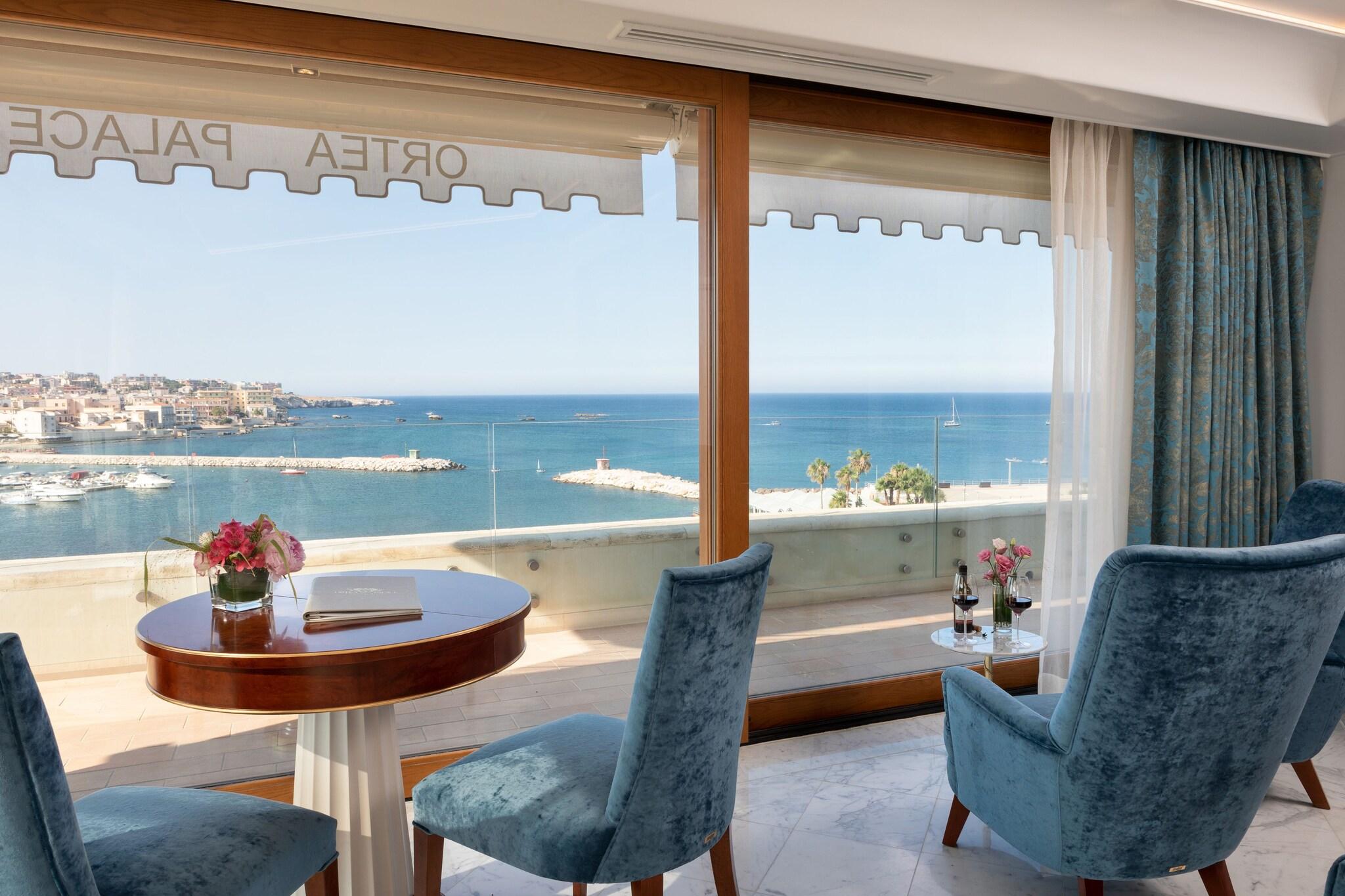 Suite Sea View King Bed