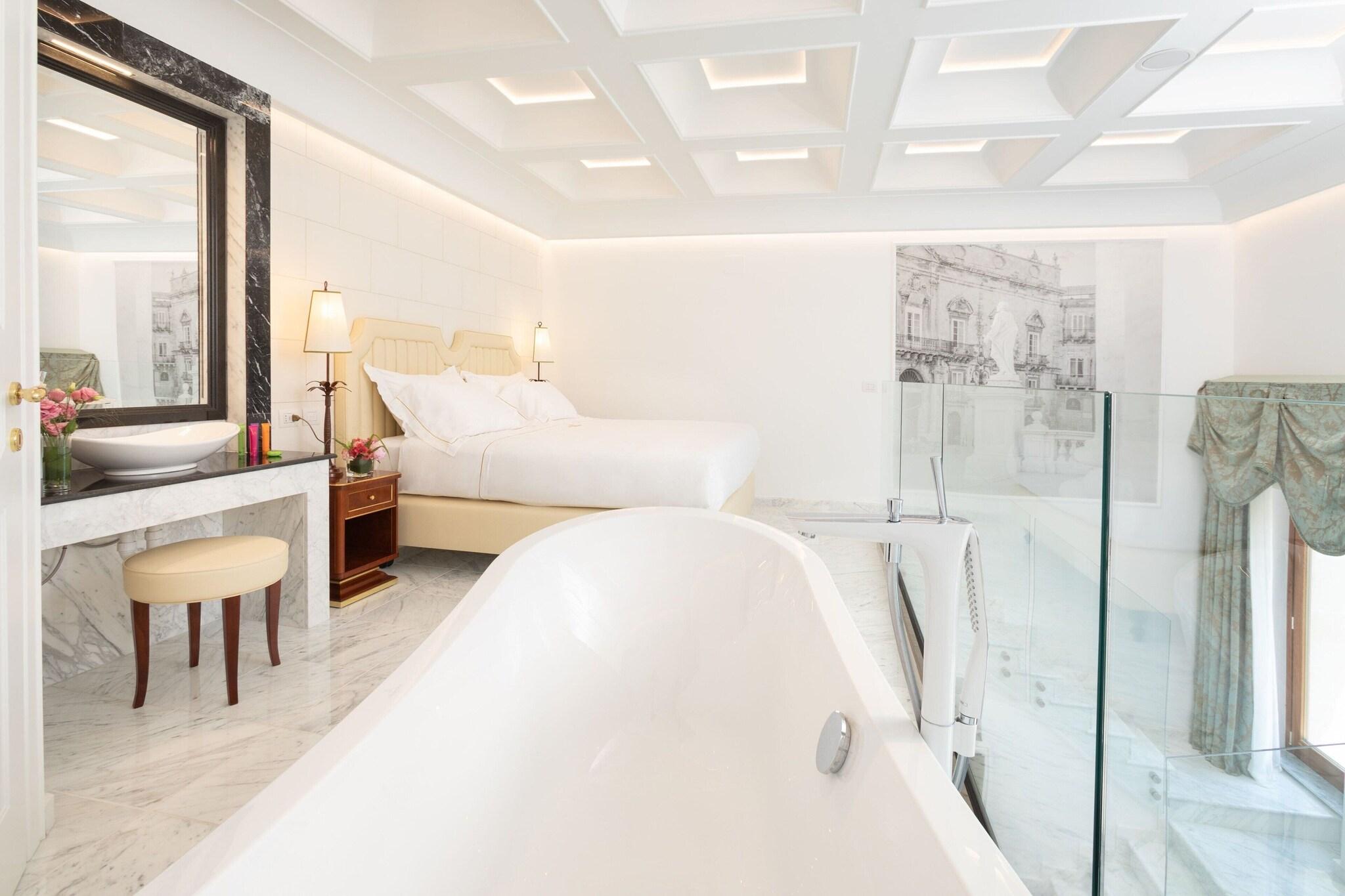 Suite Sea View King Bed