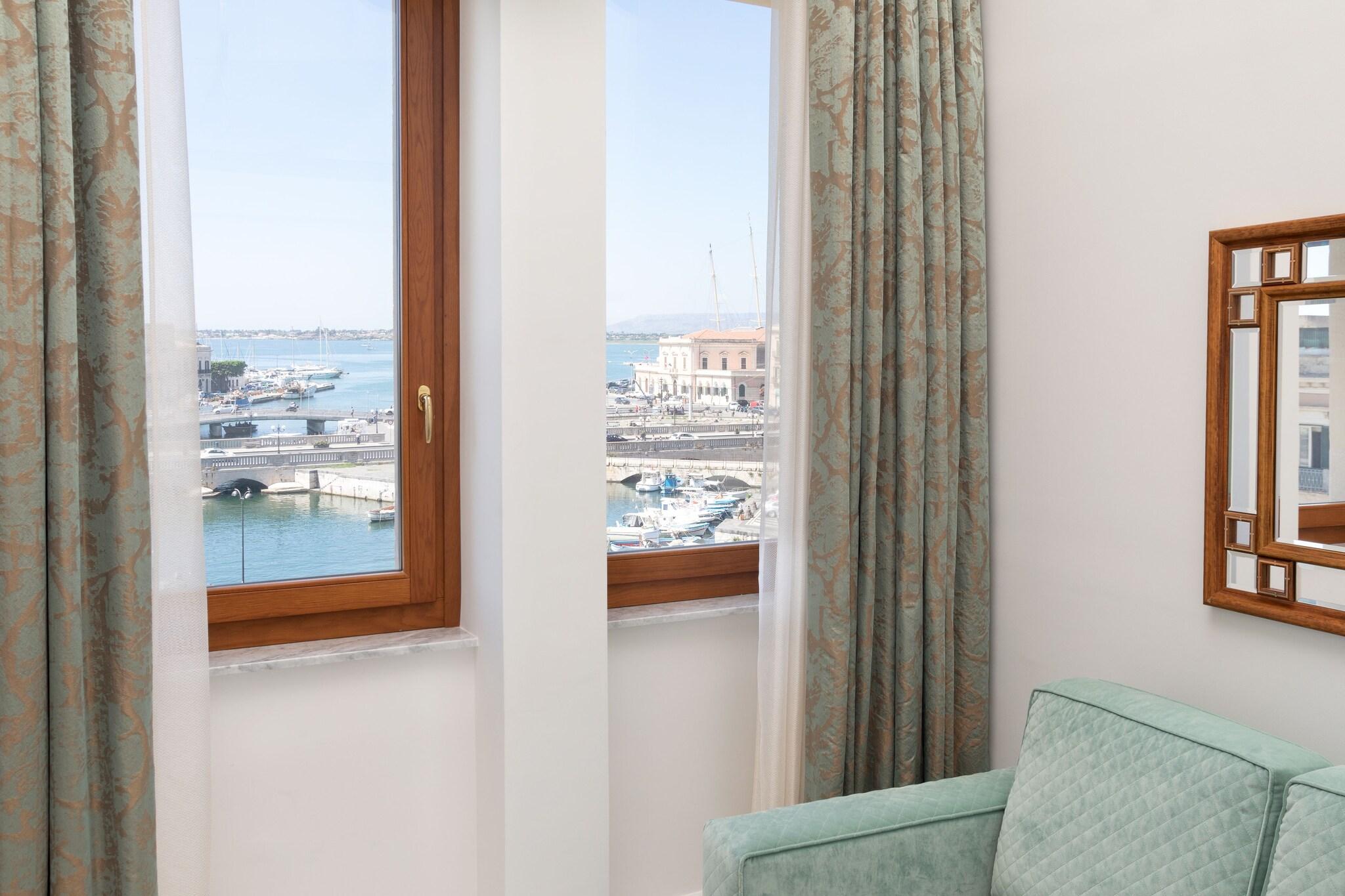 Suite Sea View King Bed