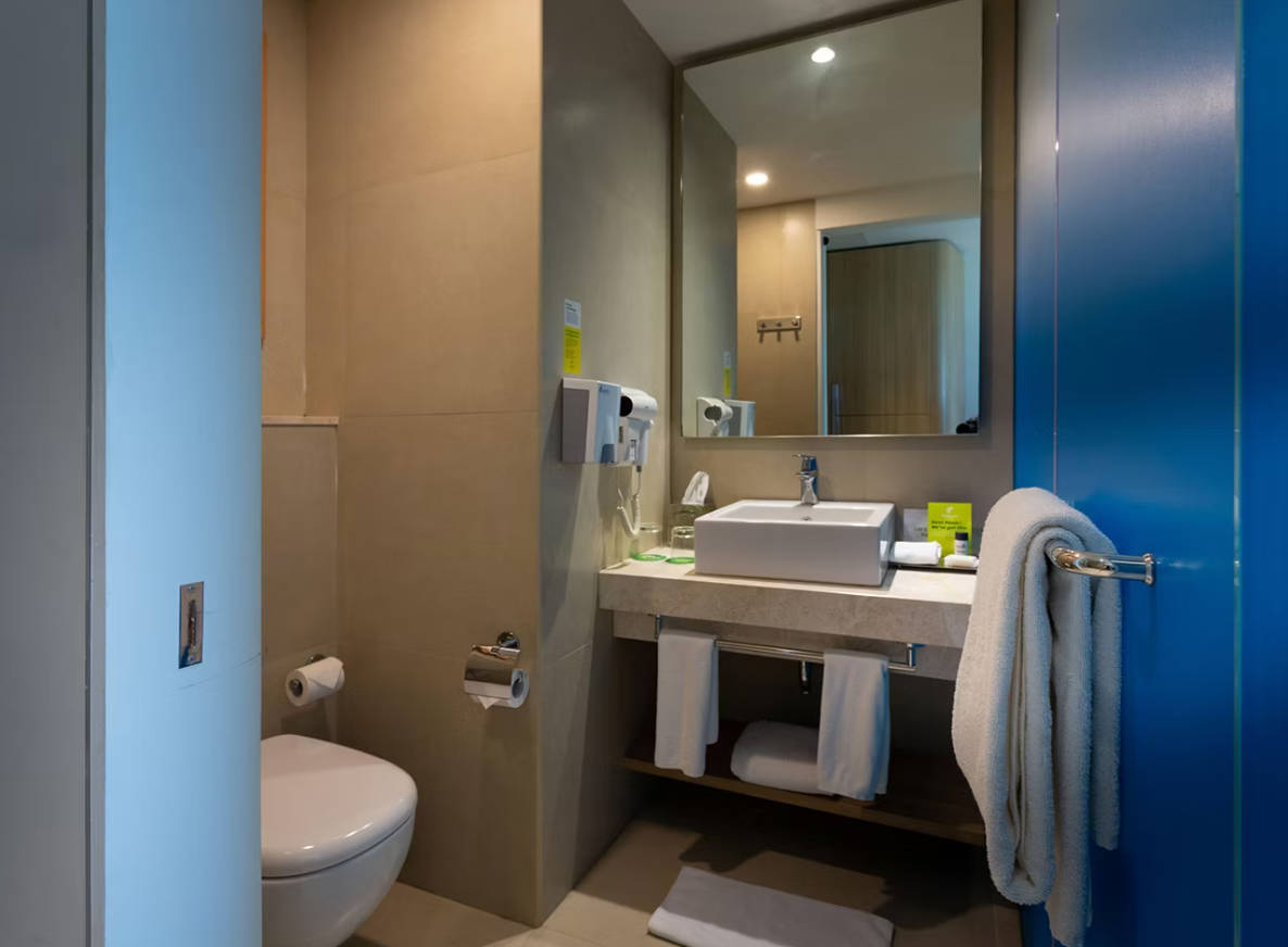 Double Queen Size Bed