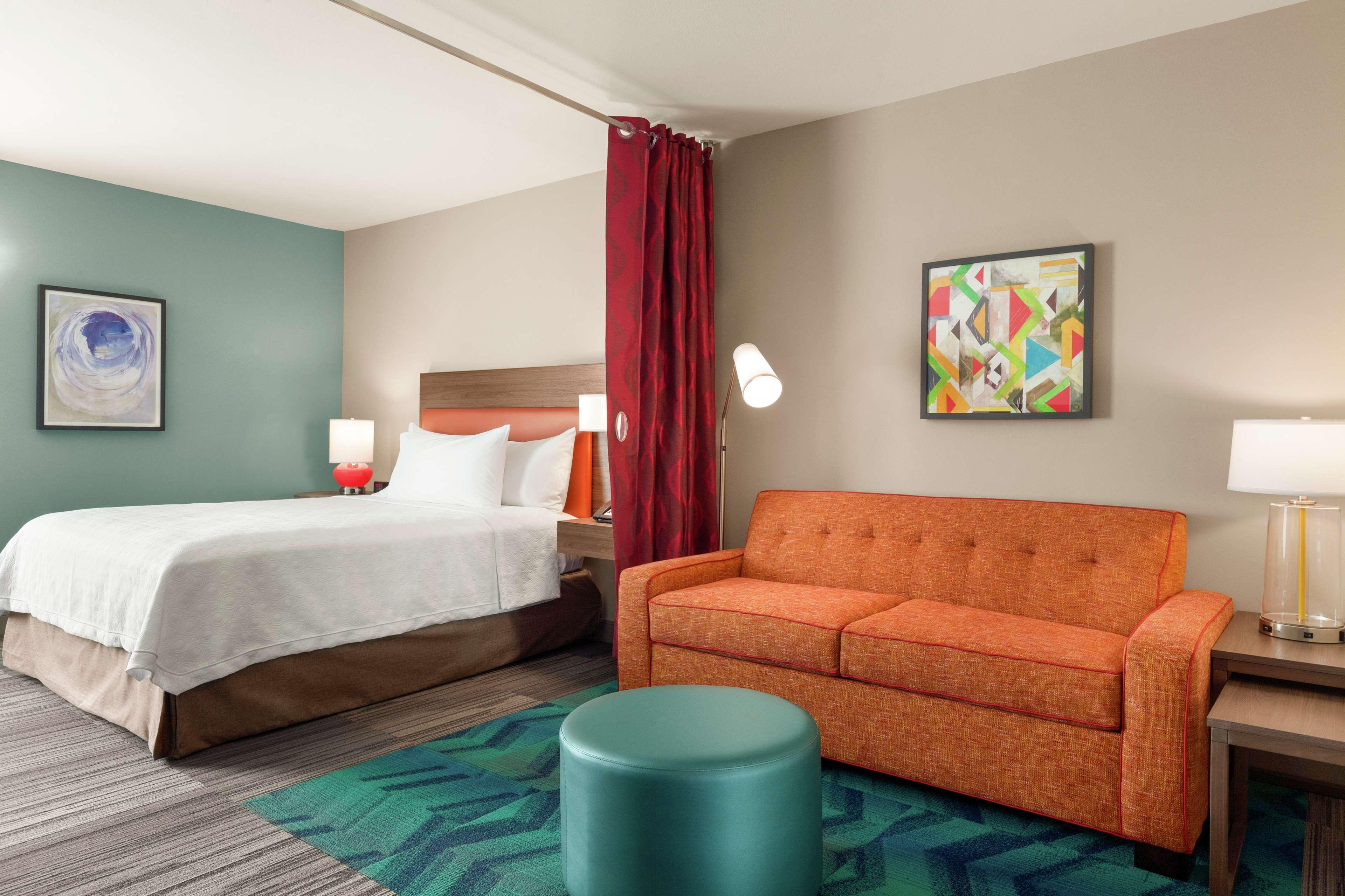 Studio Queen Size Bed