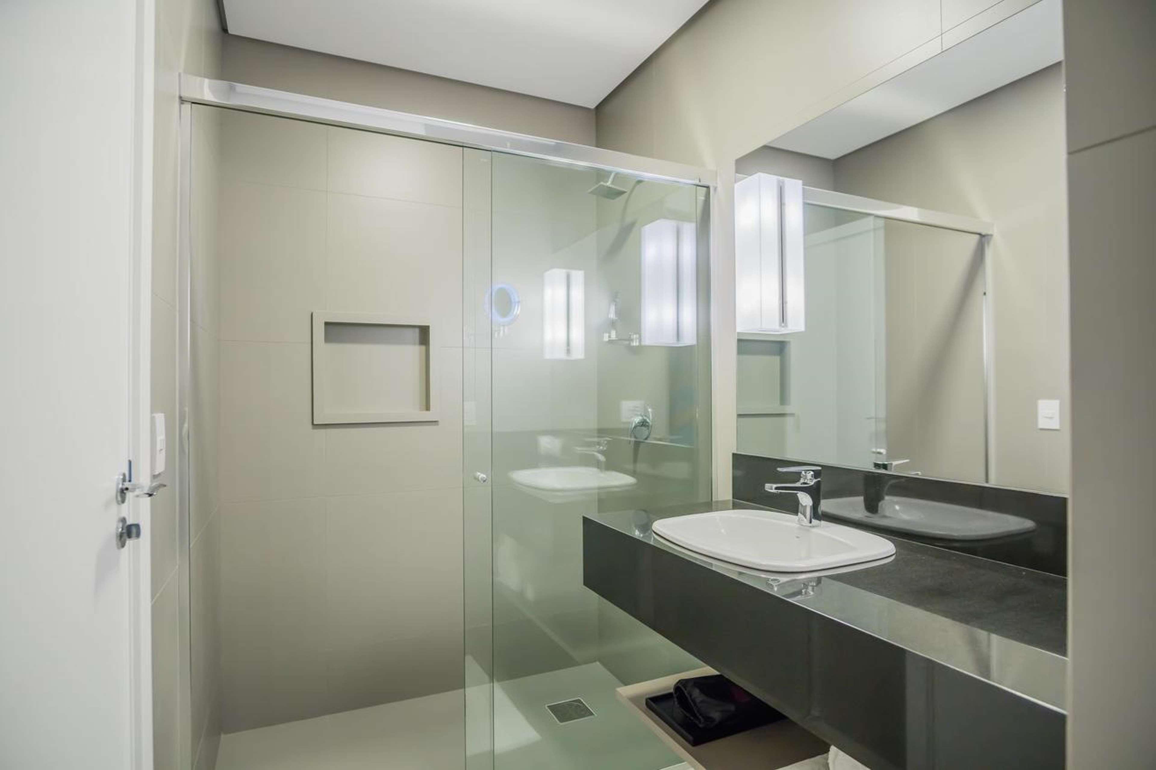 Double Deluxe King Bed