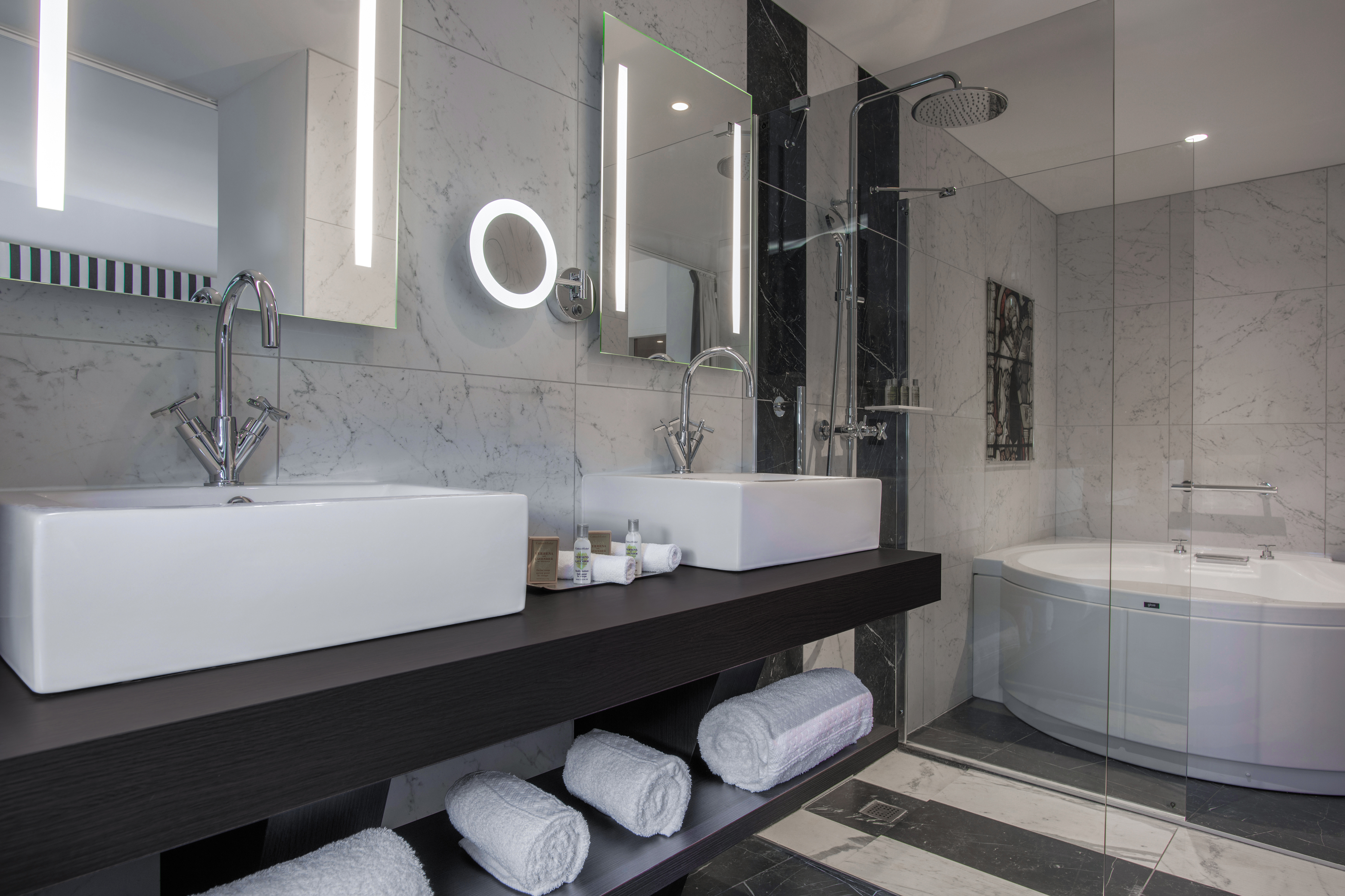 Double Superior King Bed