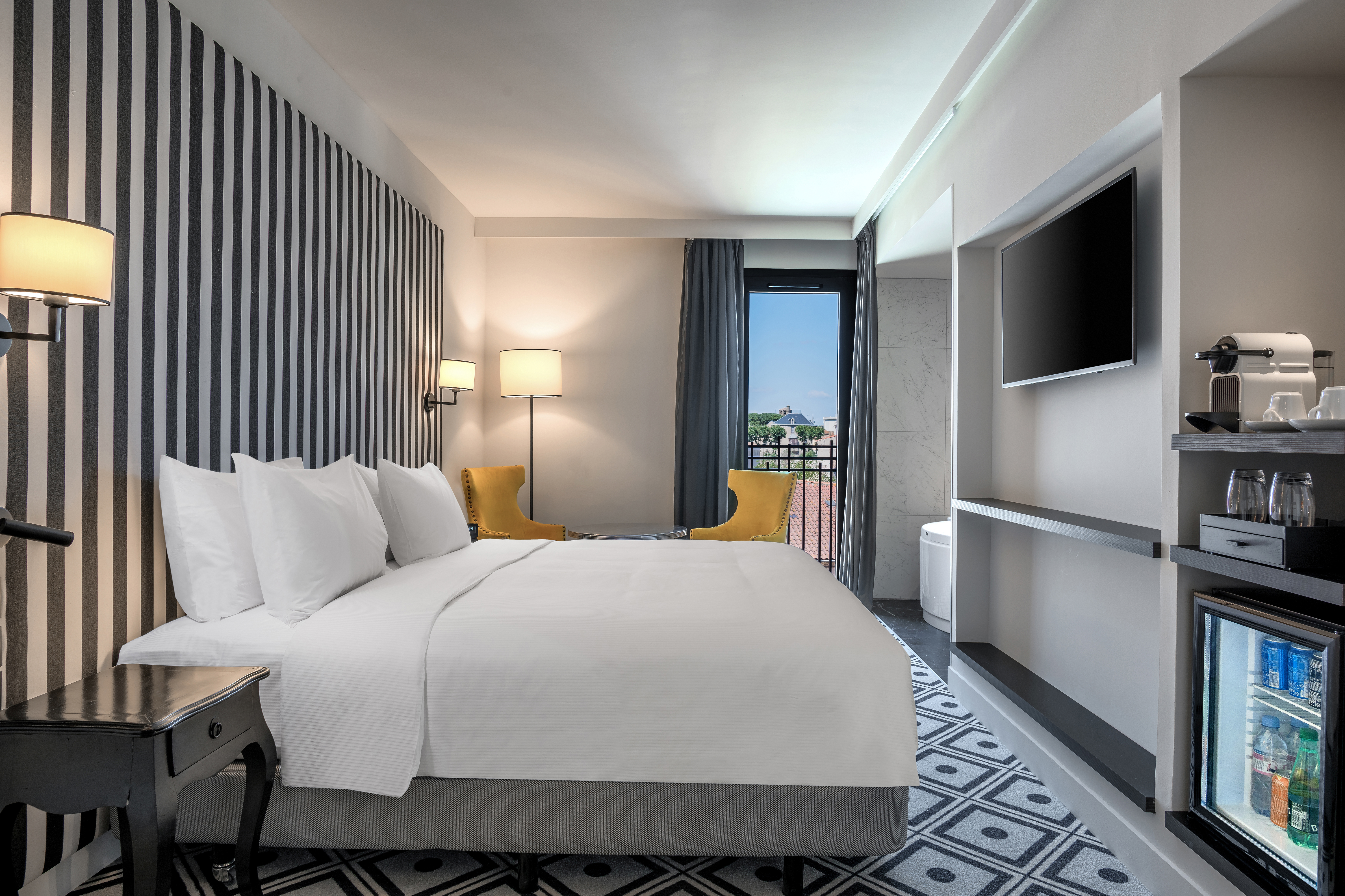 Double Classic King Bed