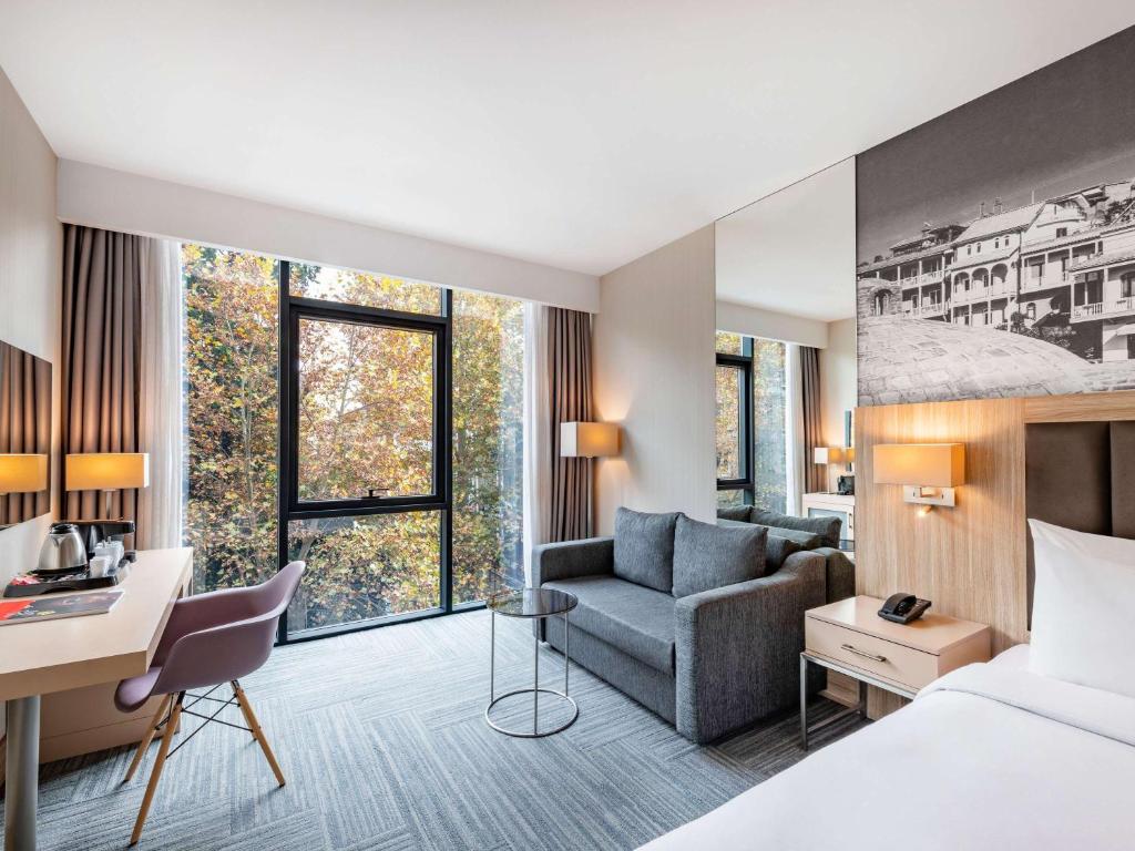 Double Accessible Superior