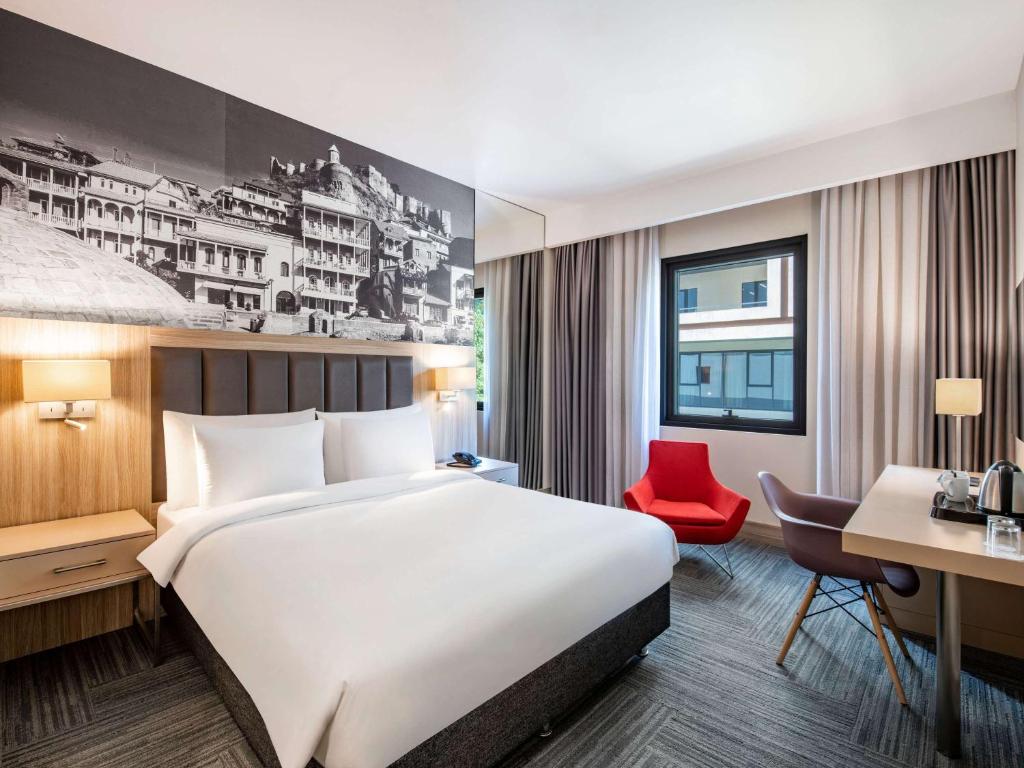 Double Accessible Superior