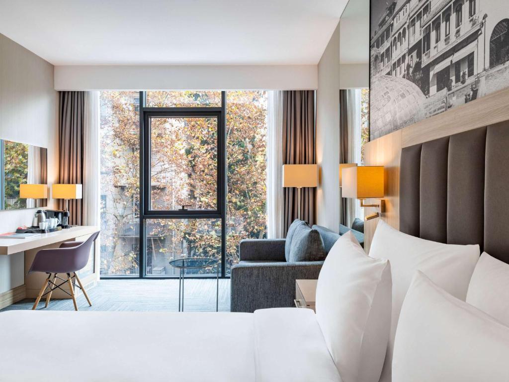 Double Accessible Superior