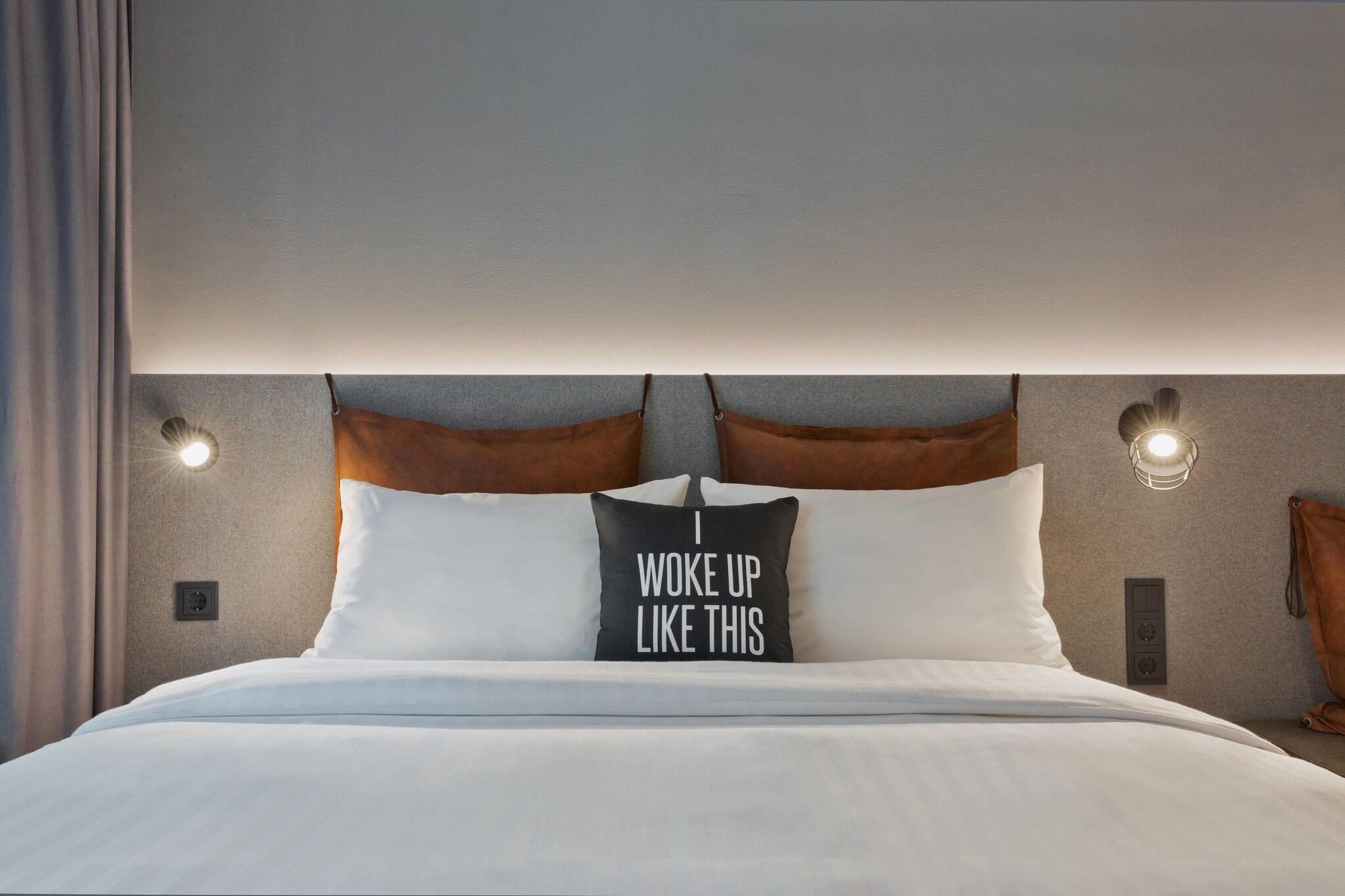 Double Queen Size Bed