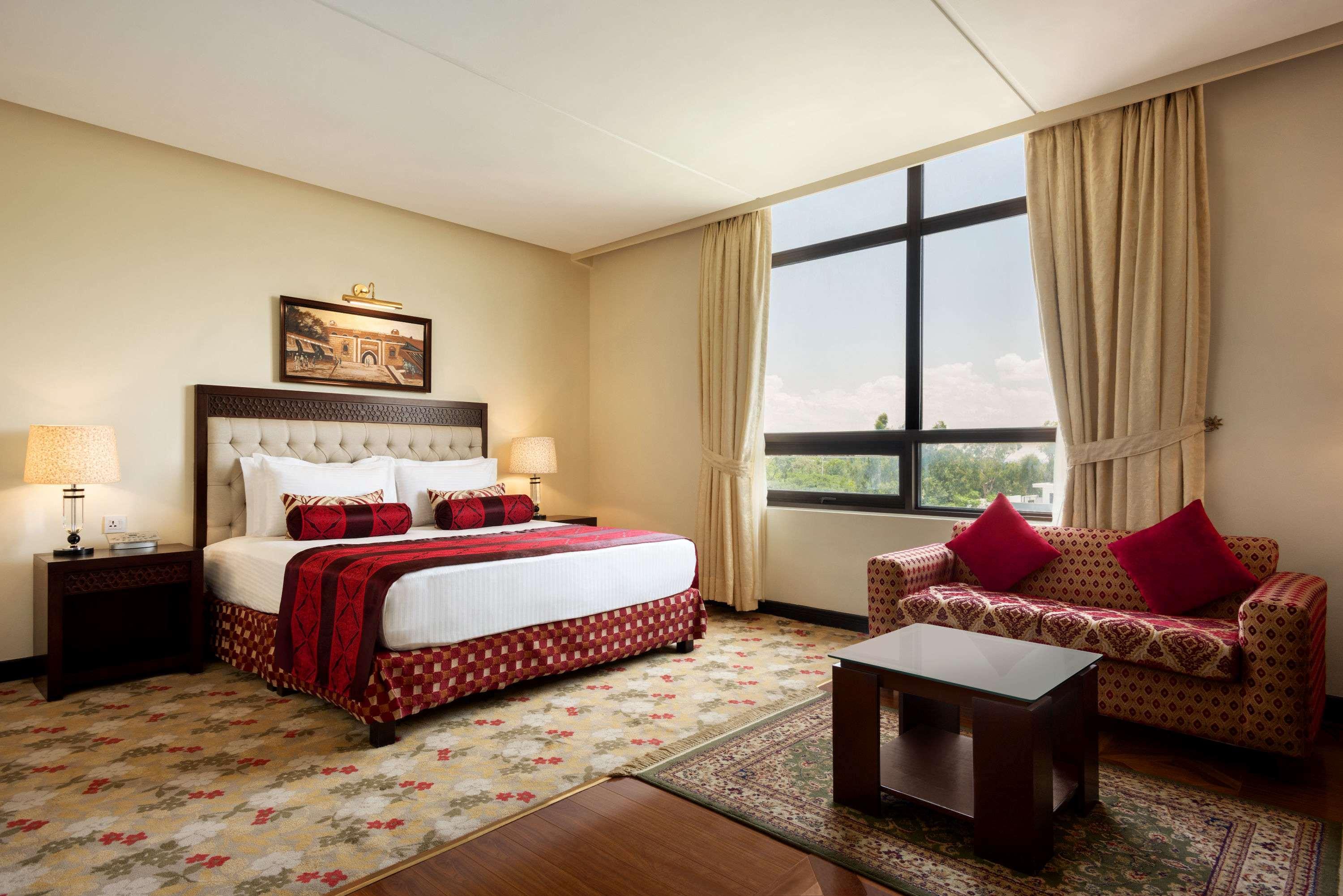 Double King Bed Non Smoking