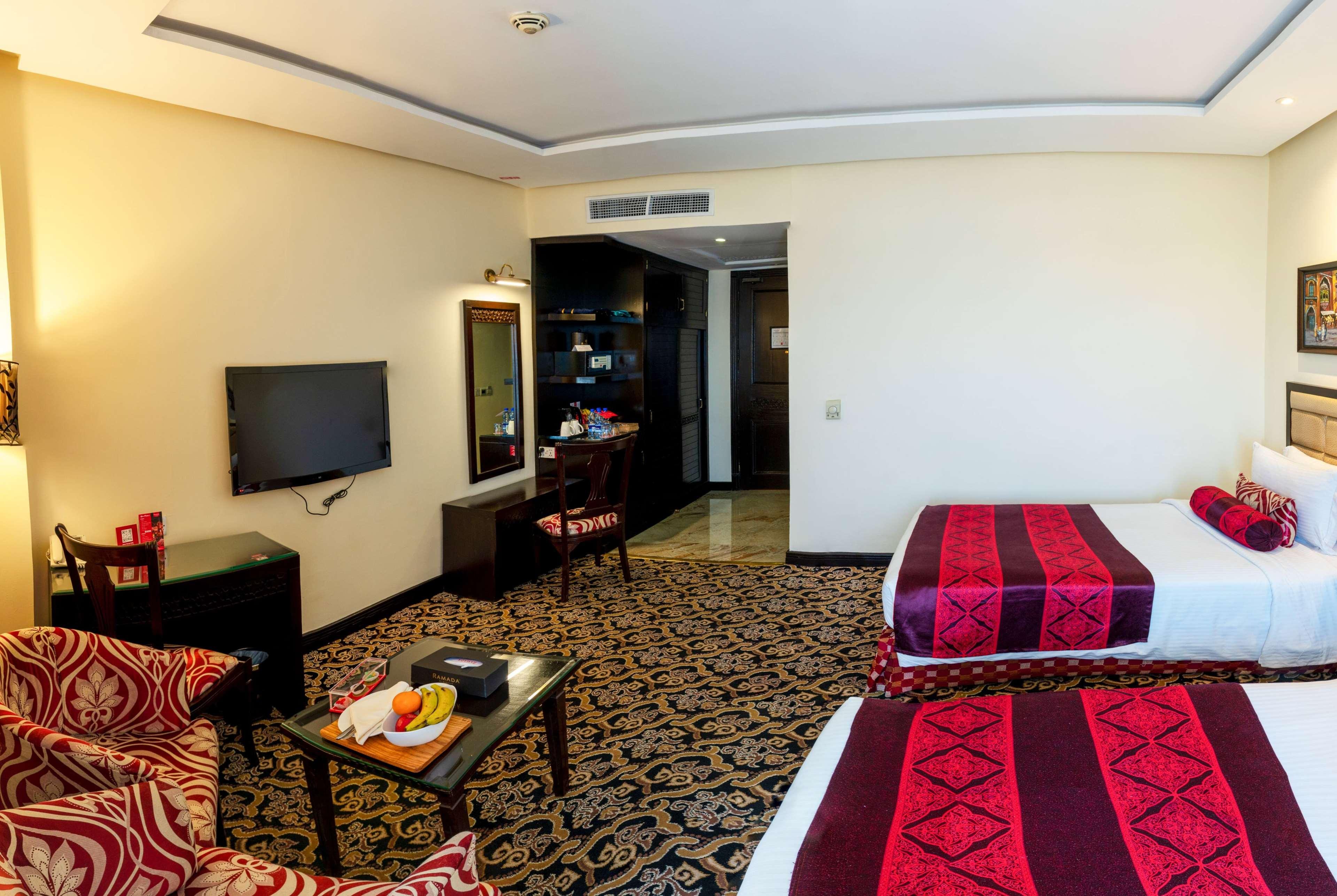 Double Business King Bed