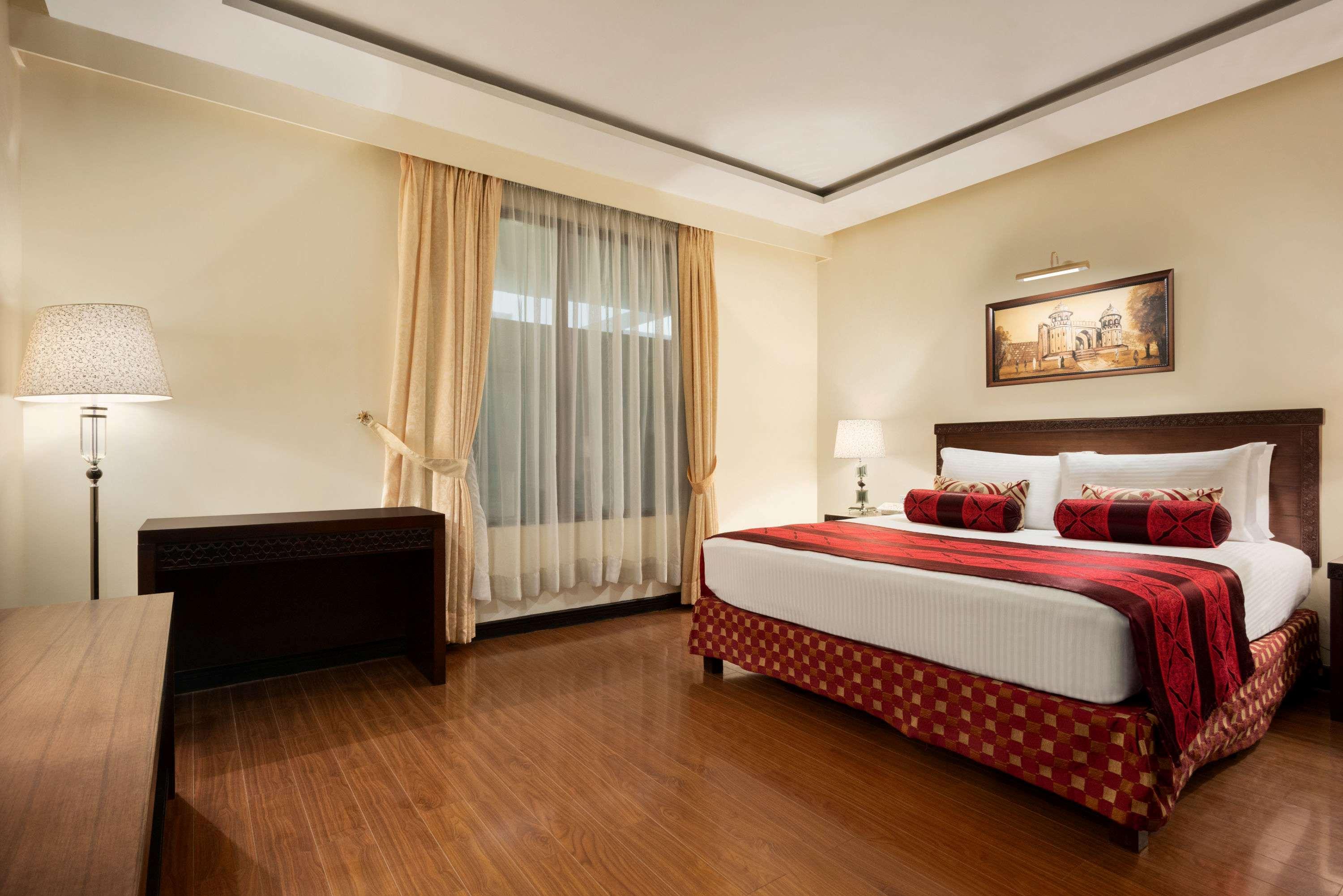 Double Business King Bed