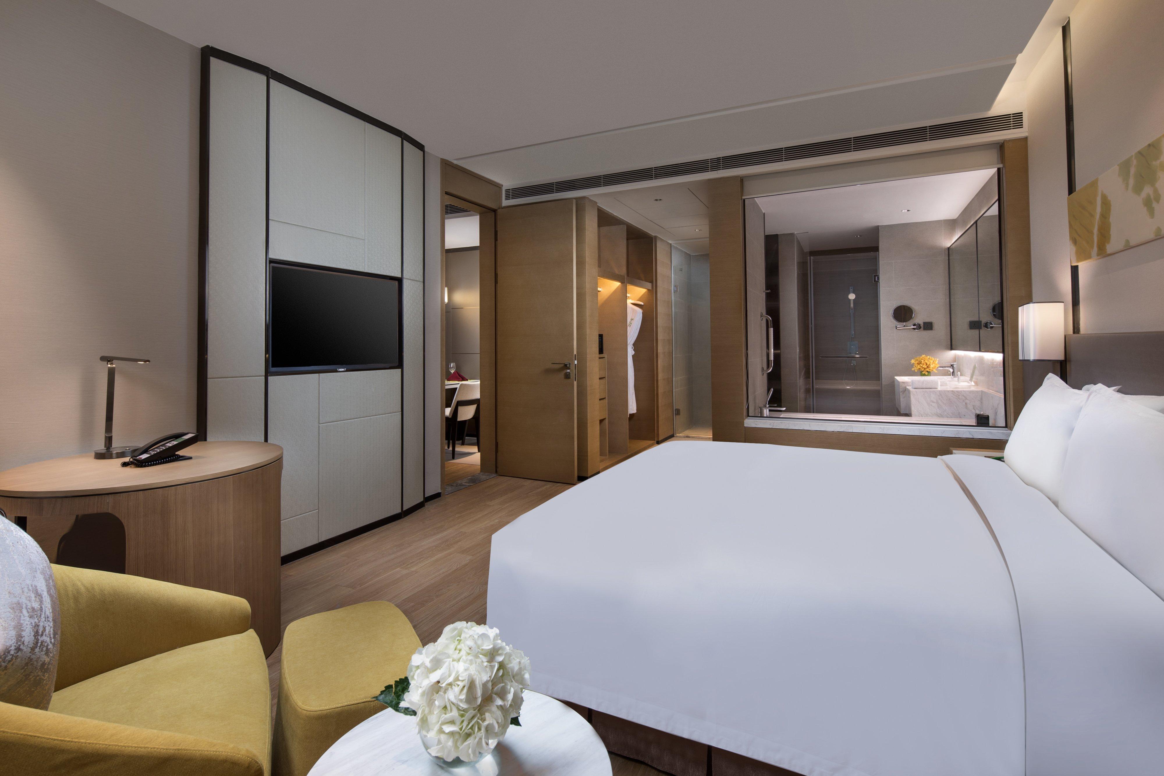 Suite with Kitchenette