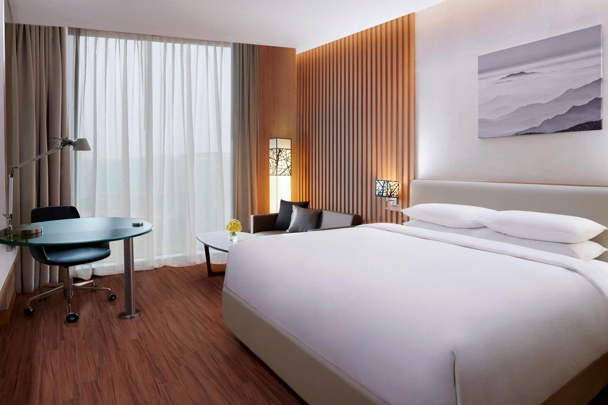 Double King Bed Non Smoking