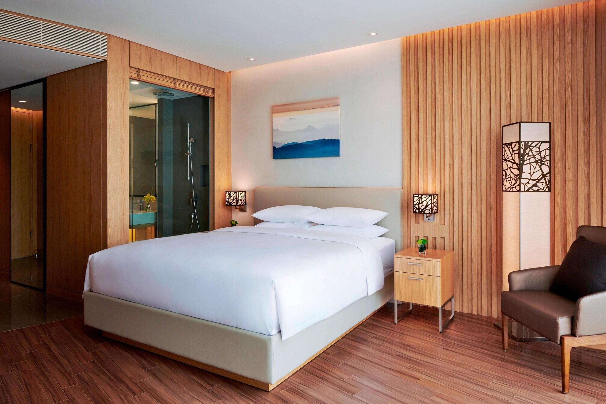 Double King Bed Non Smoking