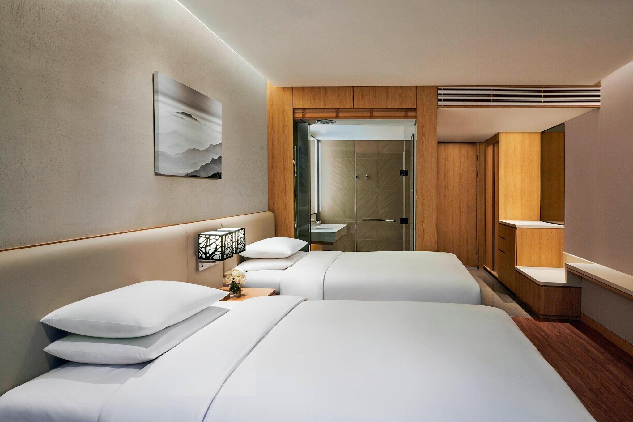 Quadruple Two Double Beds Non Smoking