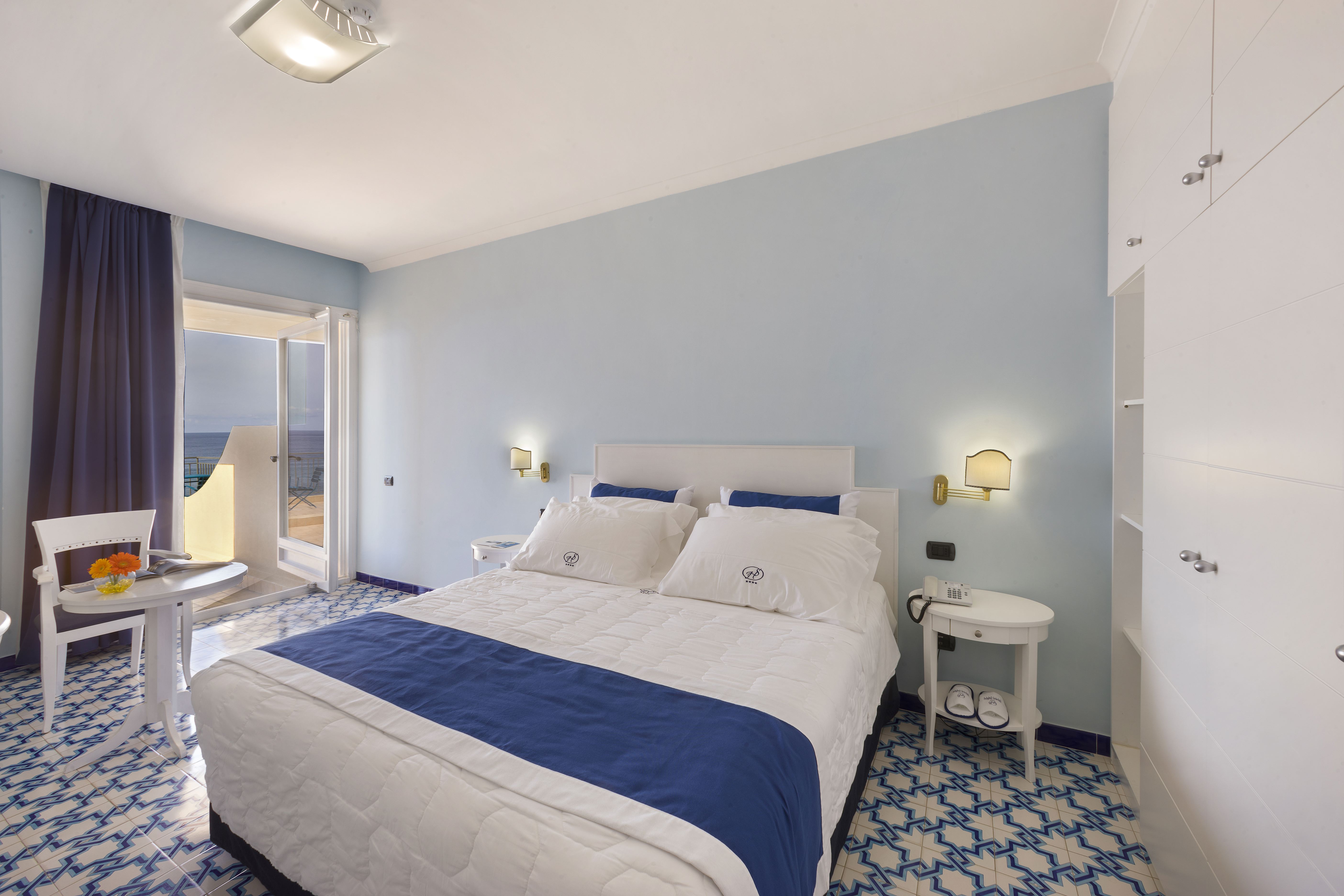 Double Deluxe Sea View with Balcony