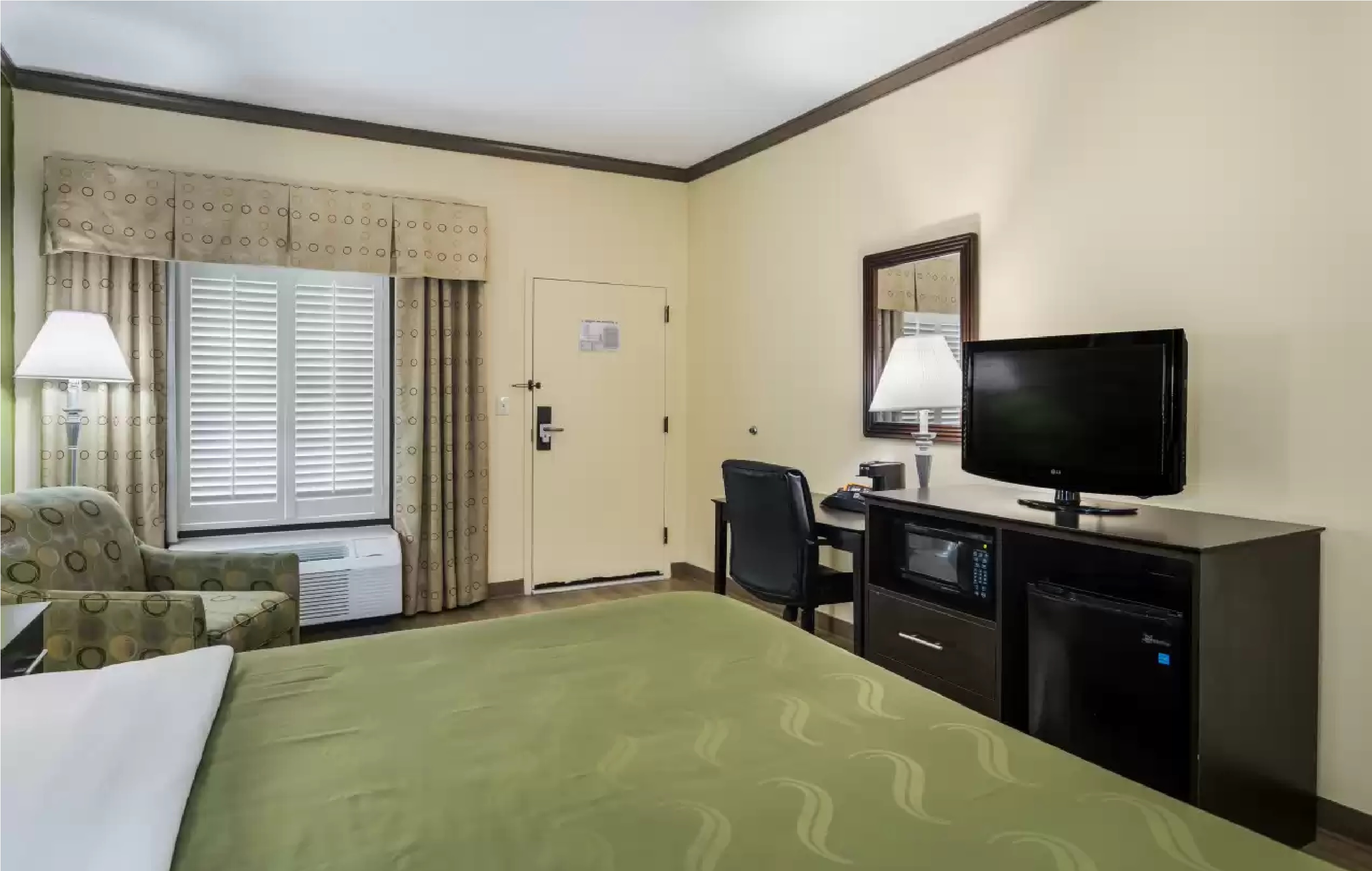 Double King Bed Non Smoking