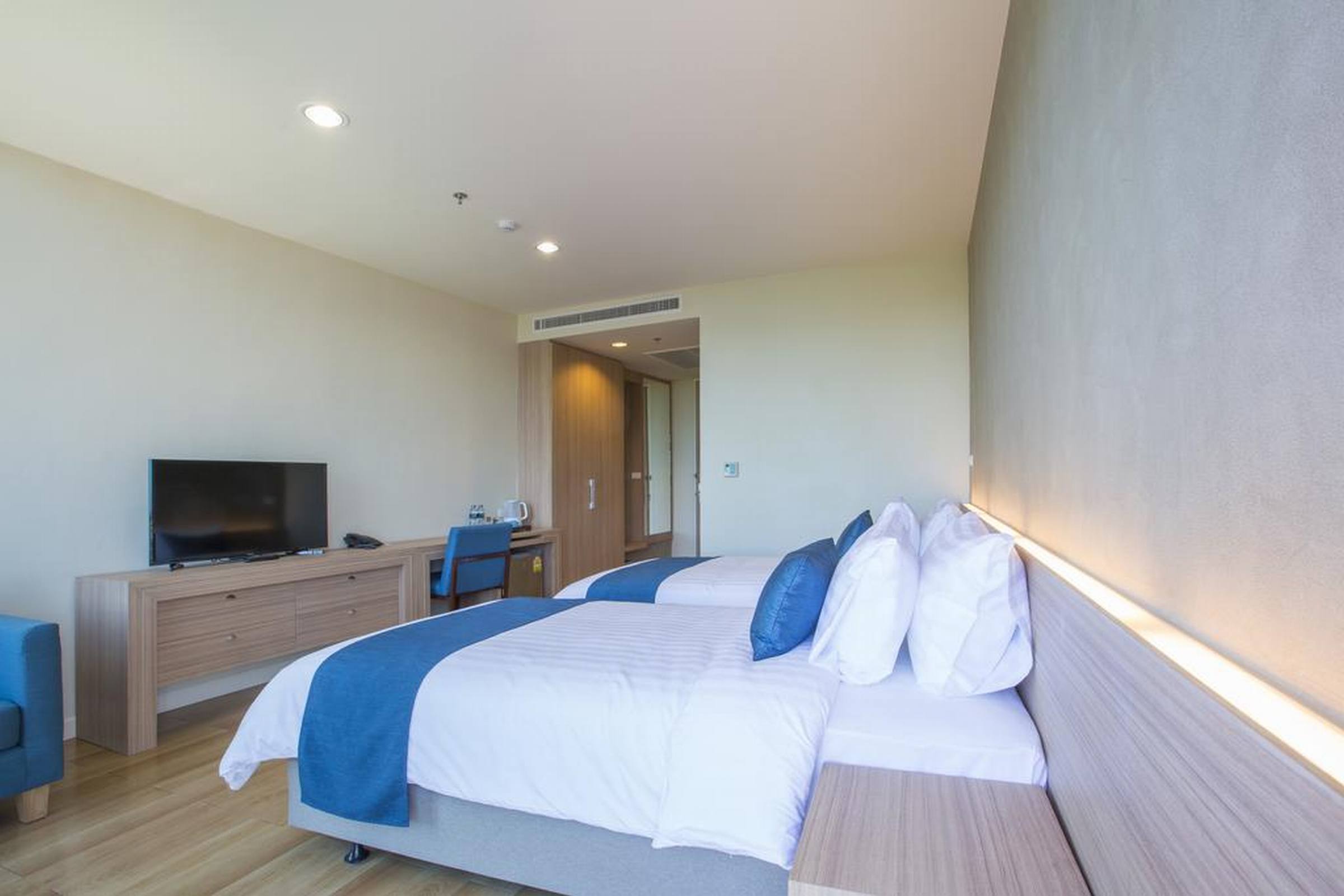 Double or Twin Superior