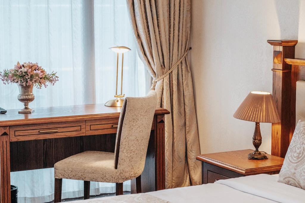 Double or Twin Deluxe with Balcony