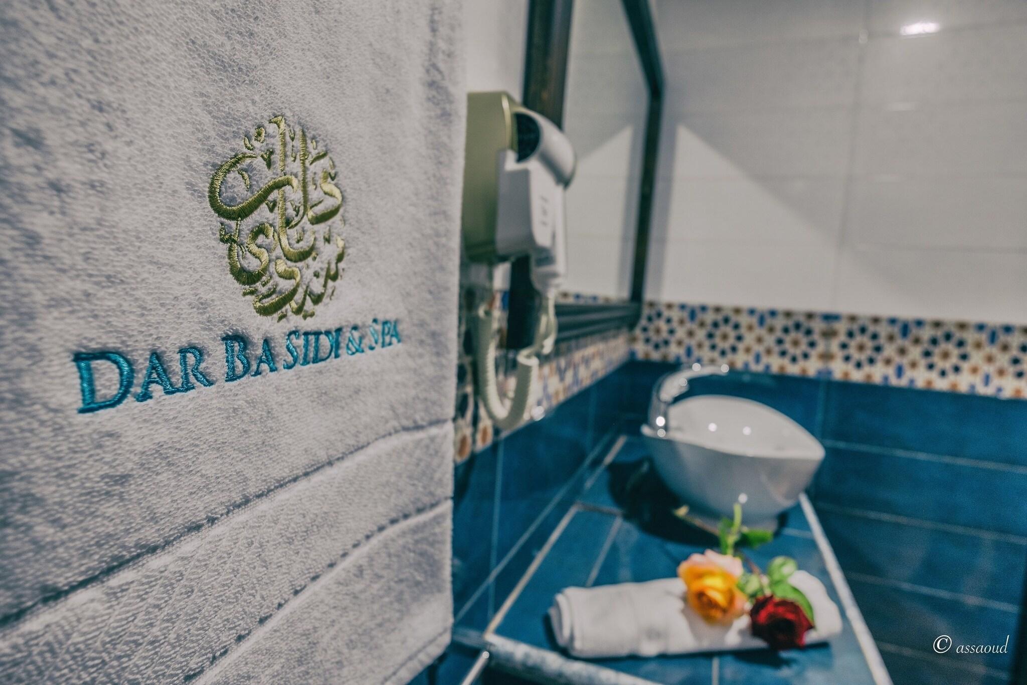 Bungalow King Size Bed