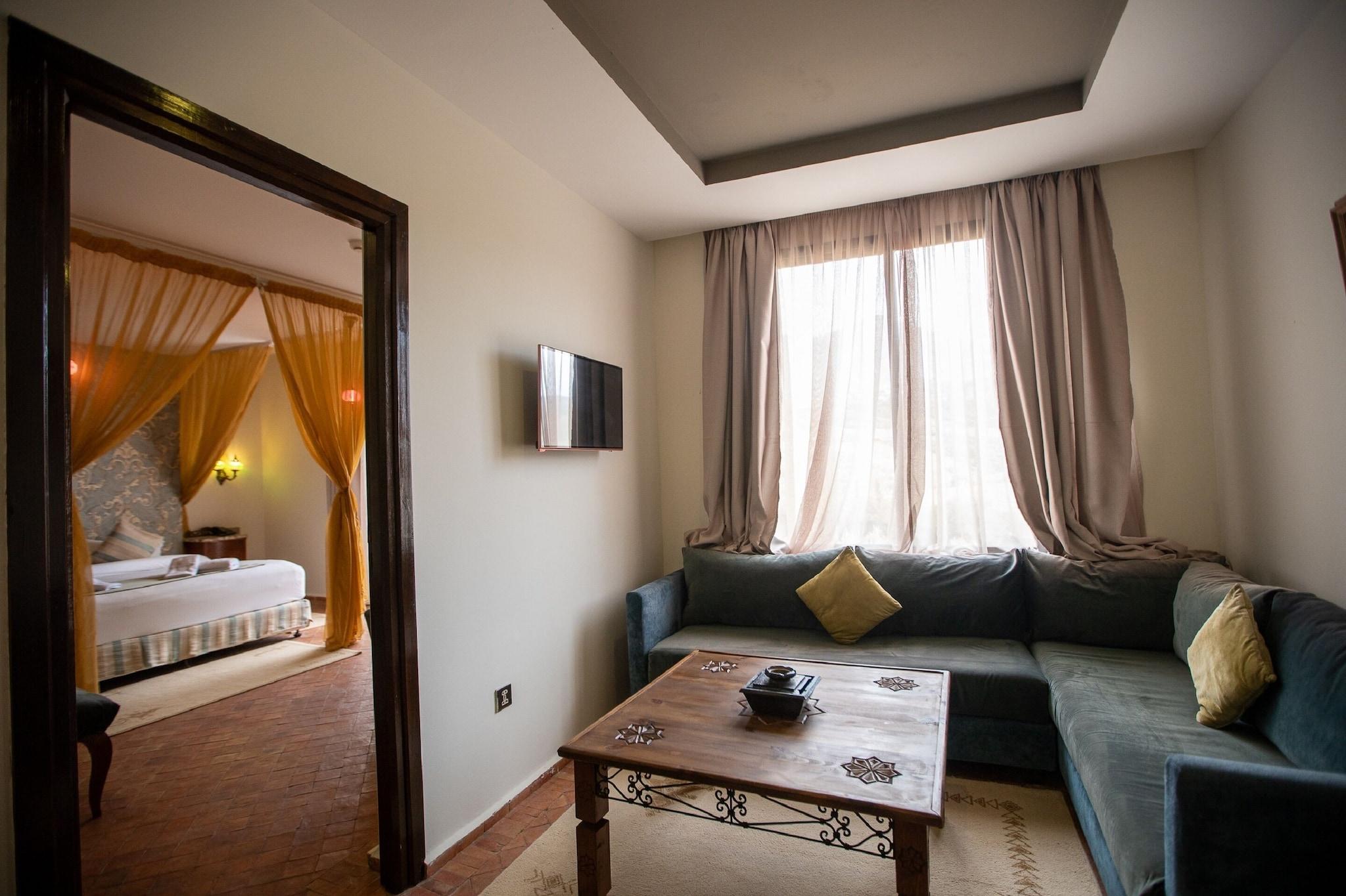 Suite Deluxe King Bed