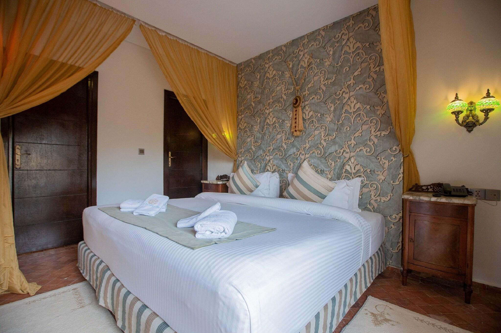 Suite Deluxe King Bed