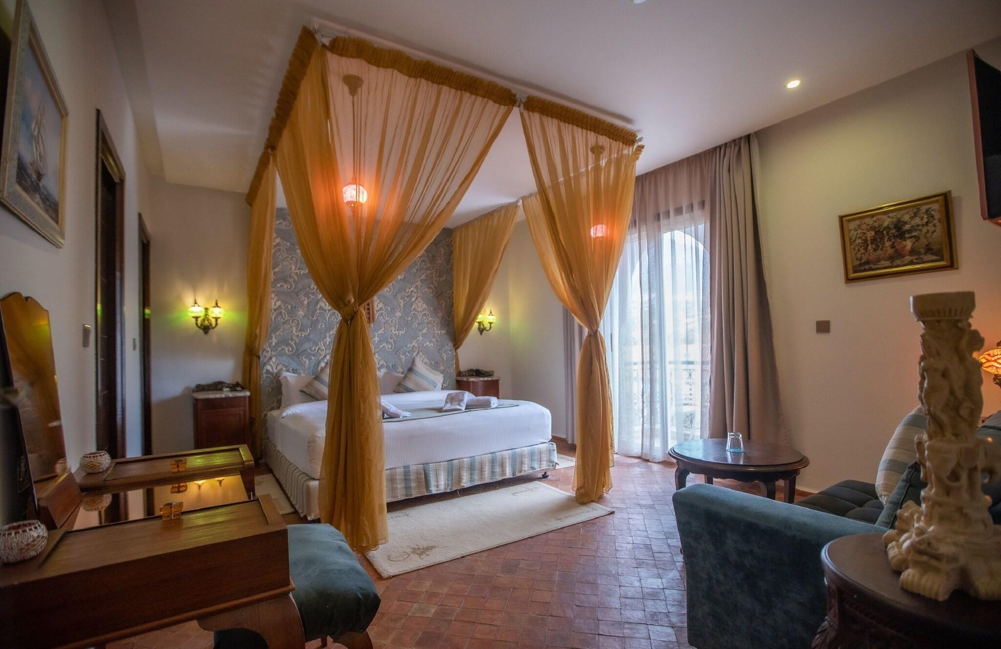 Suite Deluxe King Bed