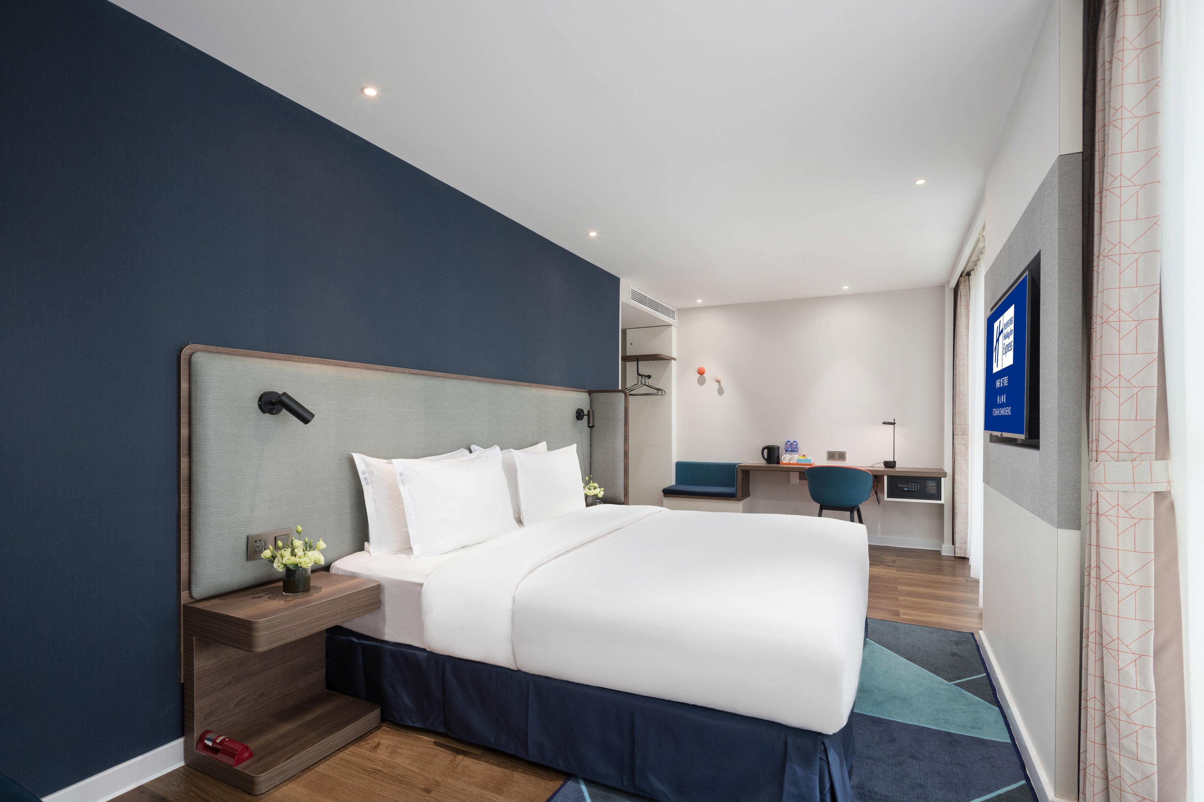 Double King Size Bed