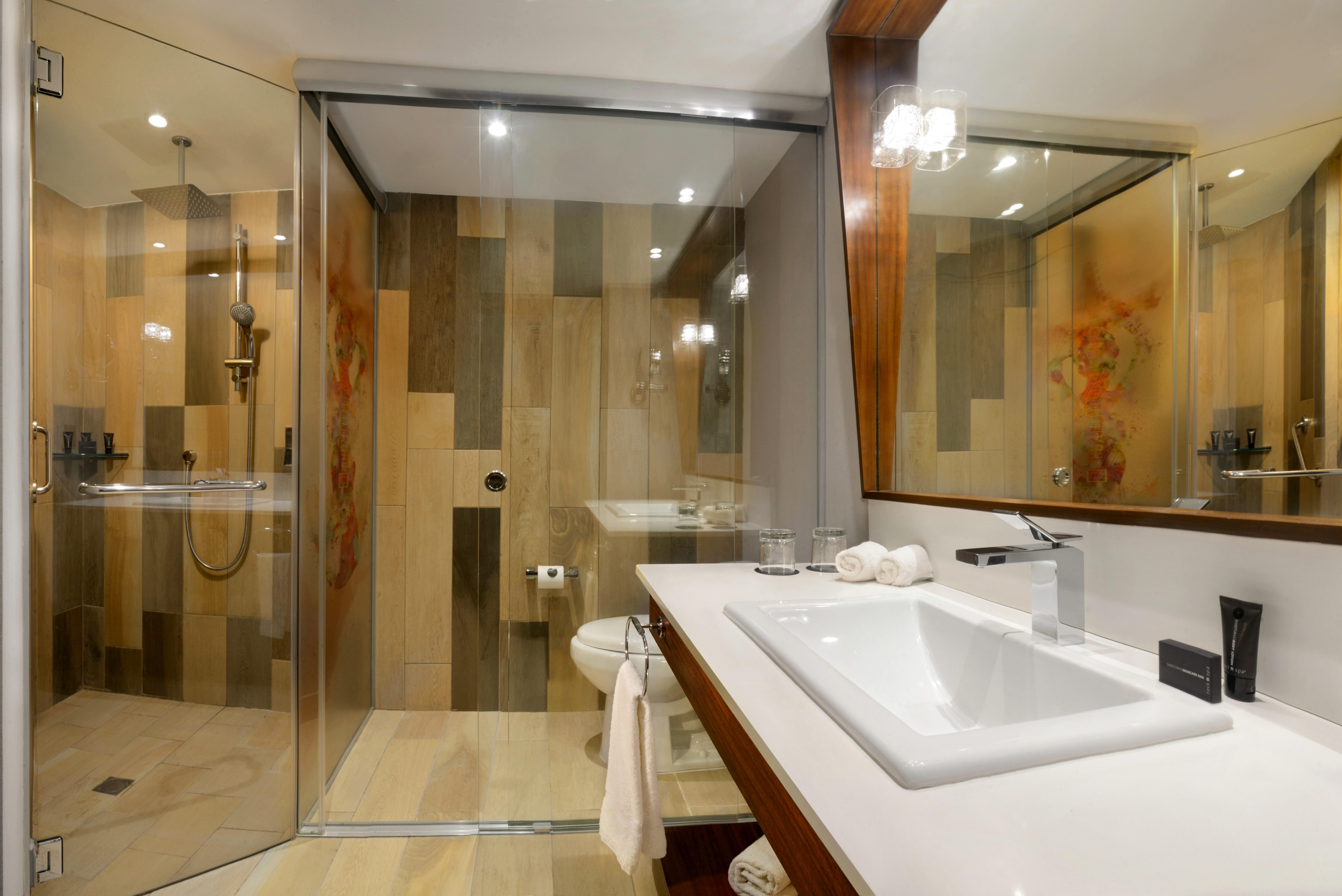 Triple Deluxe with Jacuzzi