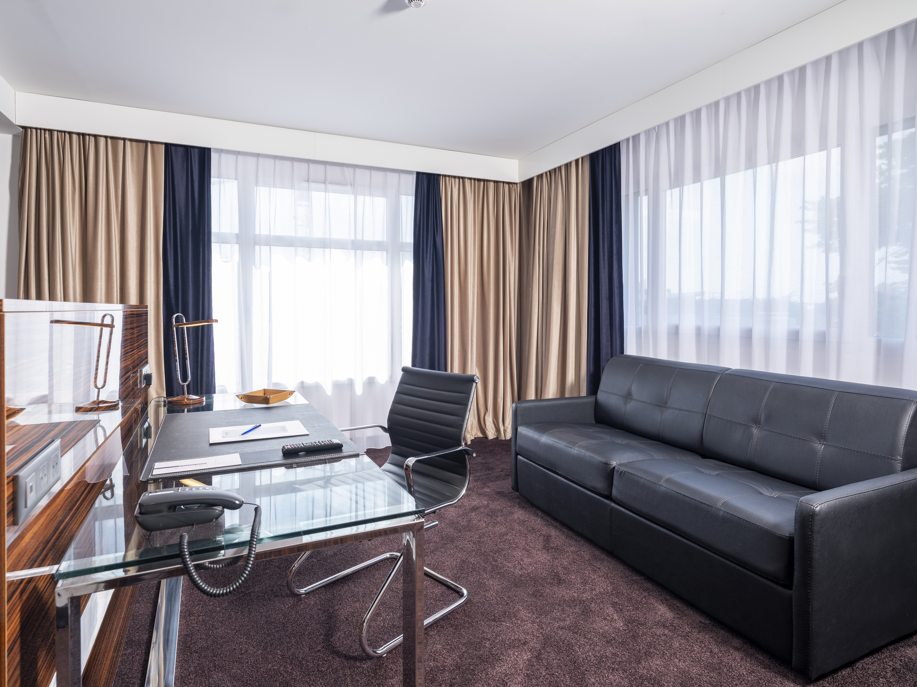 Suite Capacity 4 One Bedroom