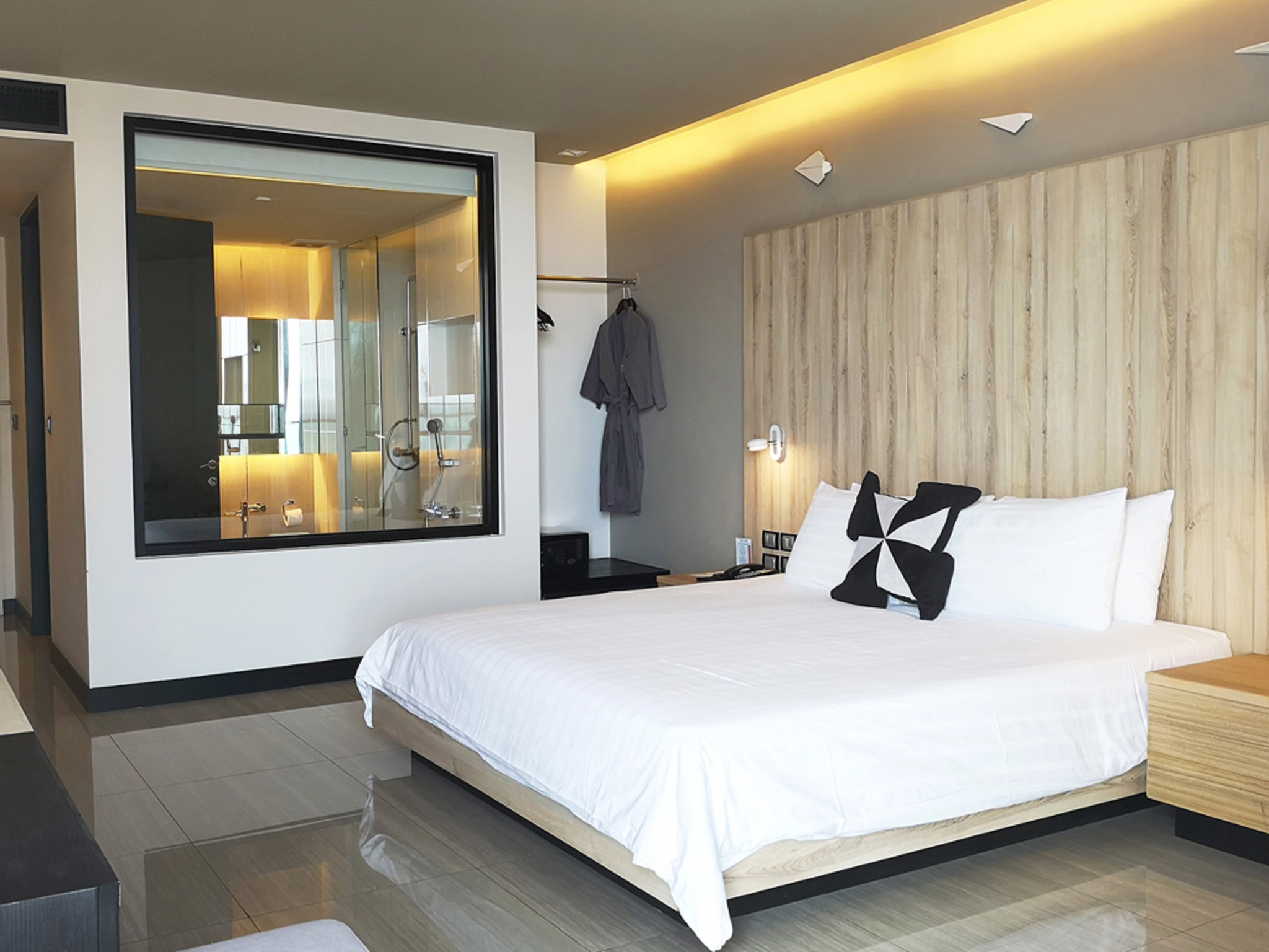 Double or Twin Deluxe