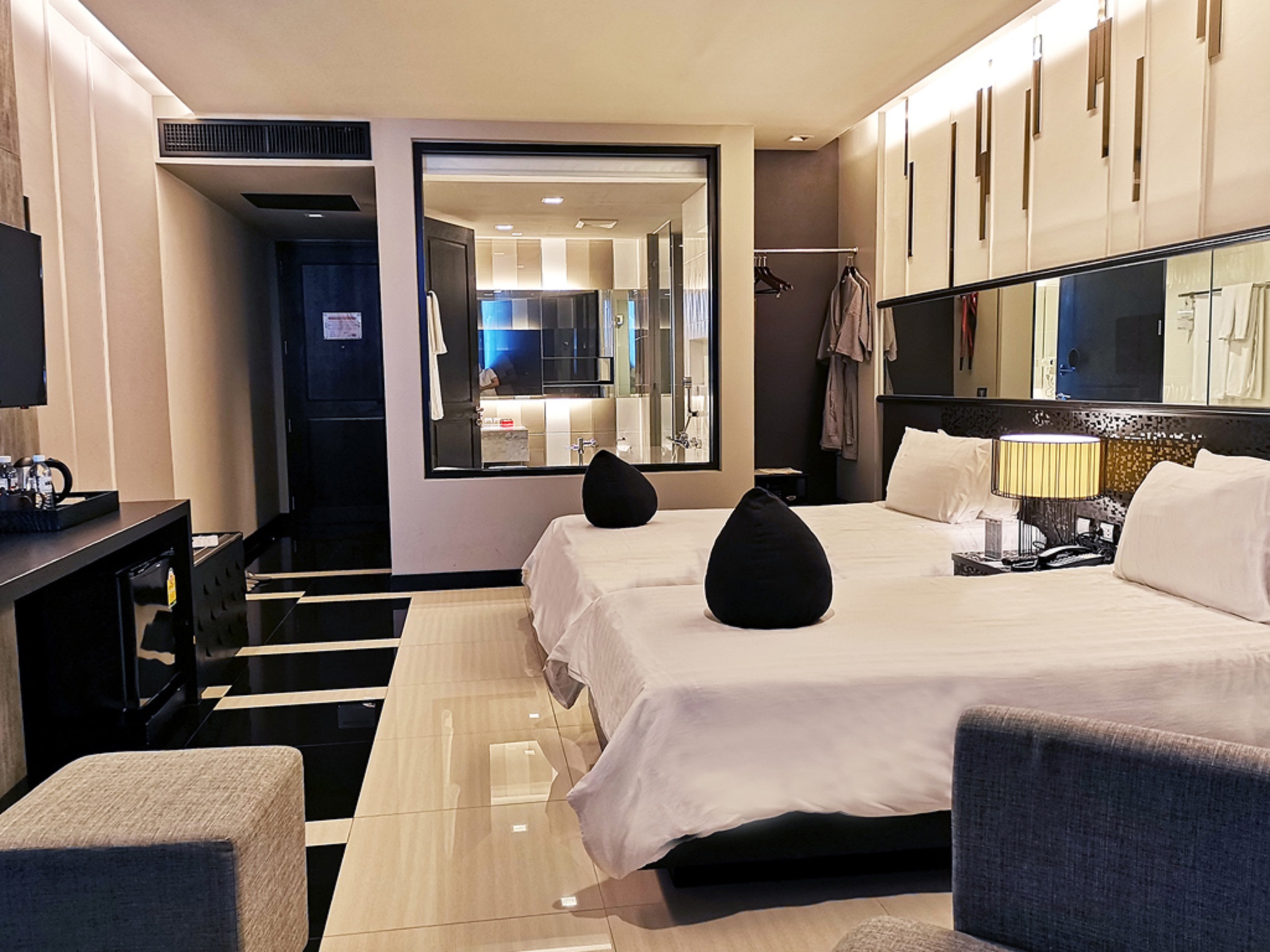 Double or Twin Deluxe Sea View