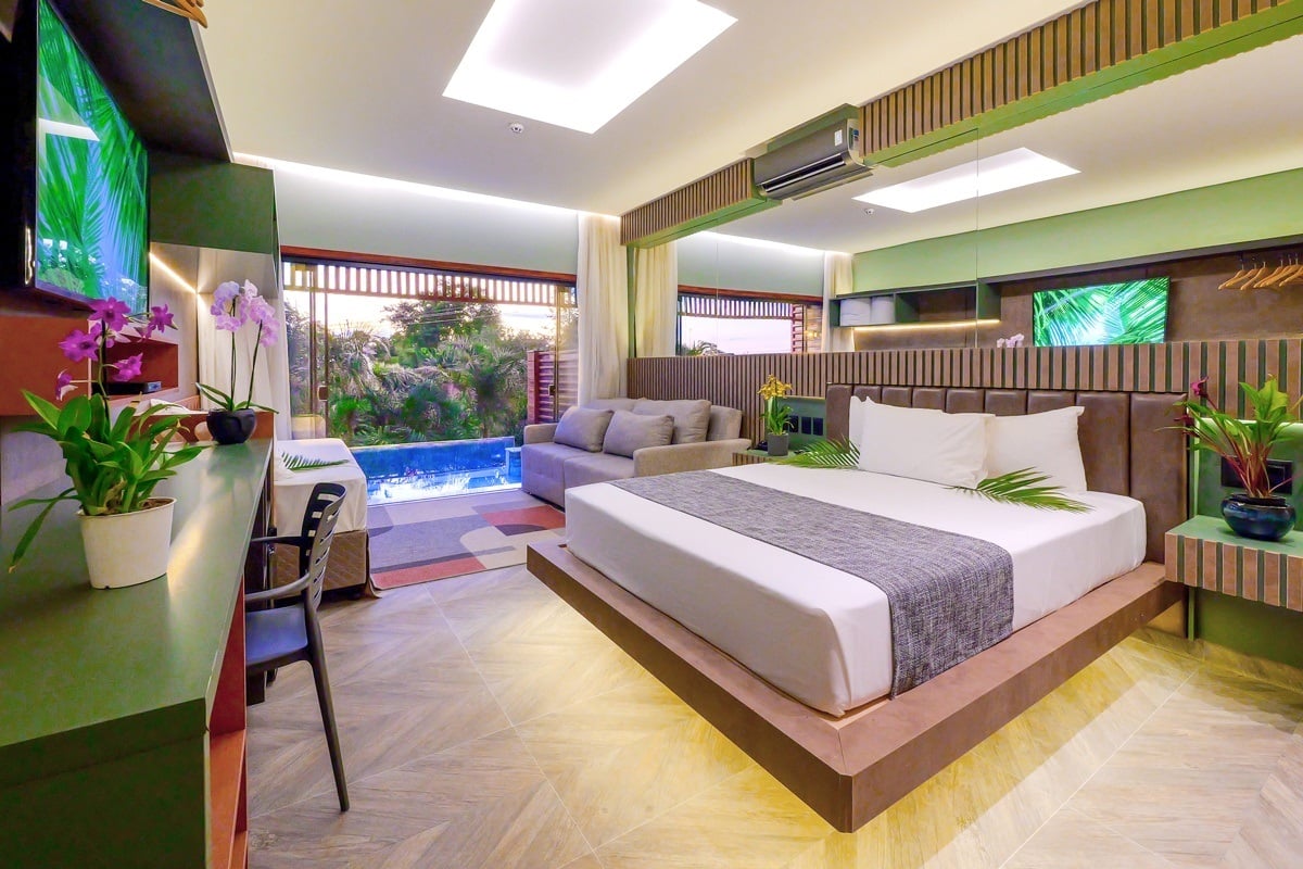 Suite with Private Pool