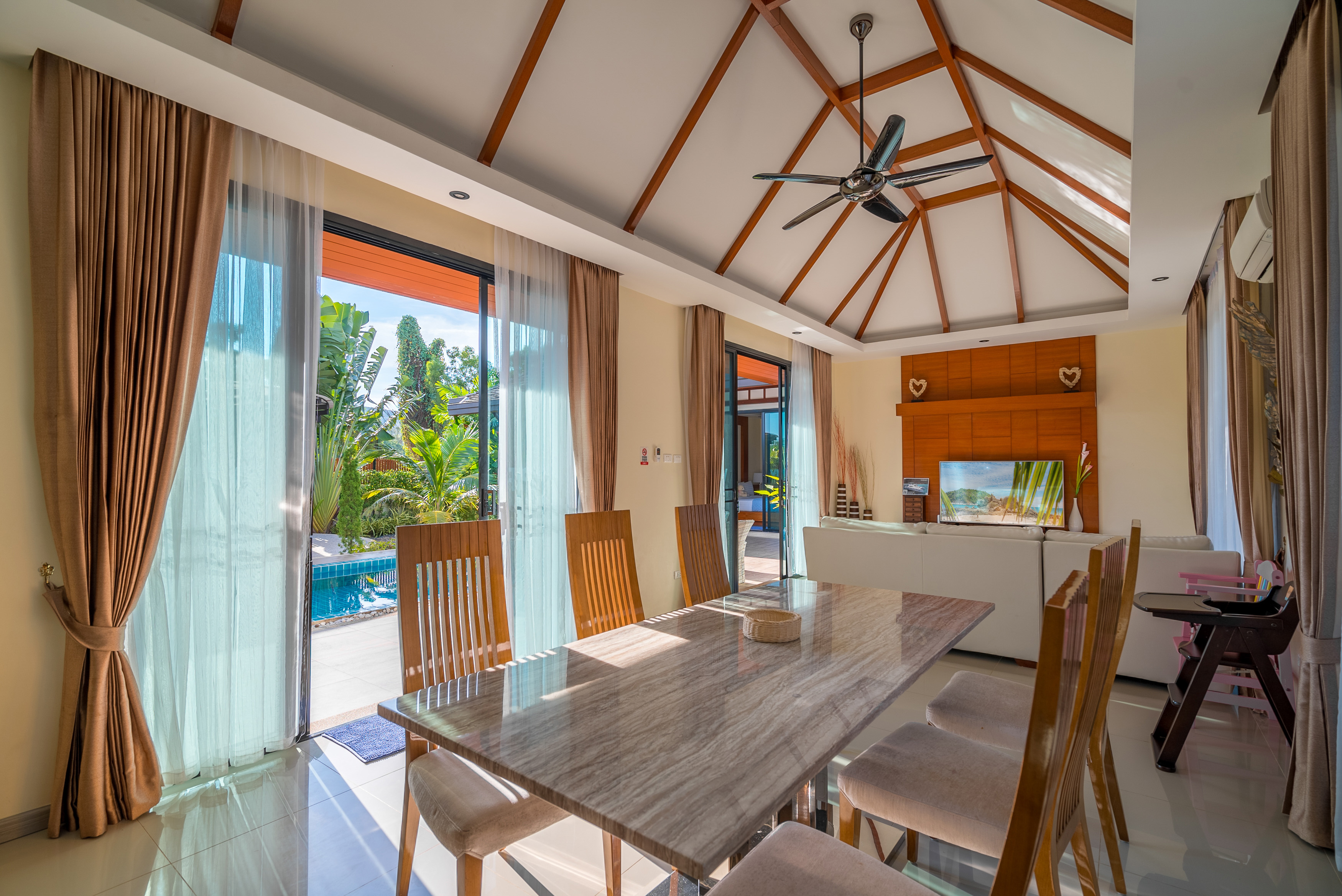 Villa Four Bedrooms with Private Pool