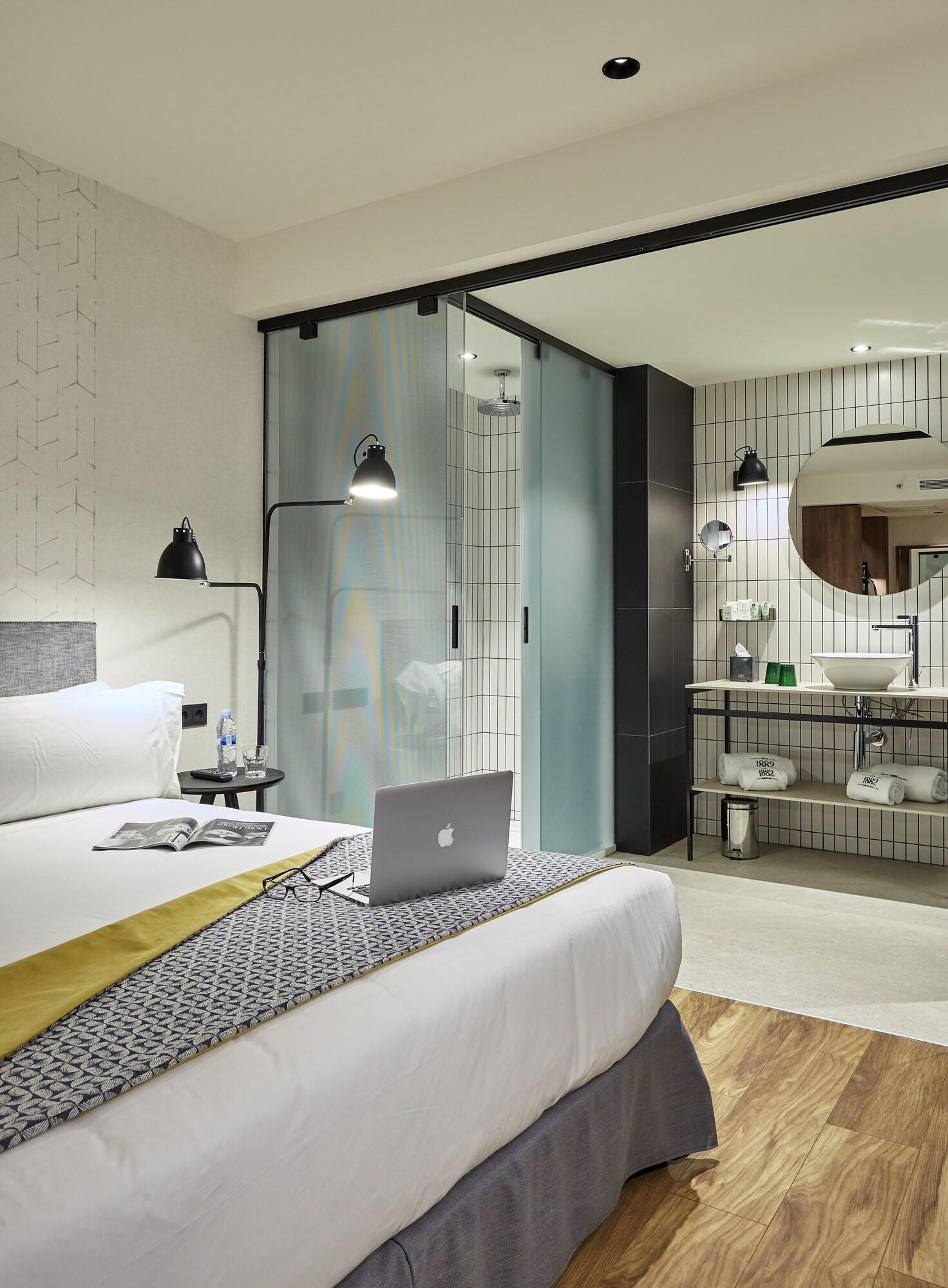 Double Superior King Bed