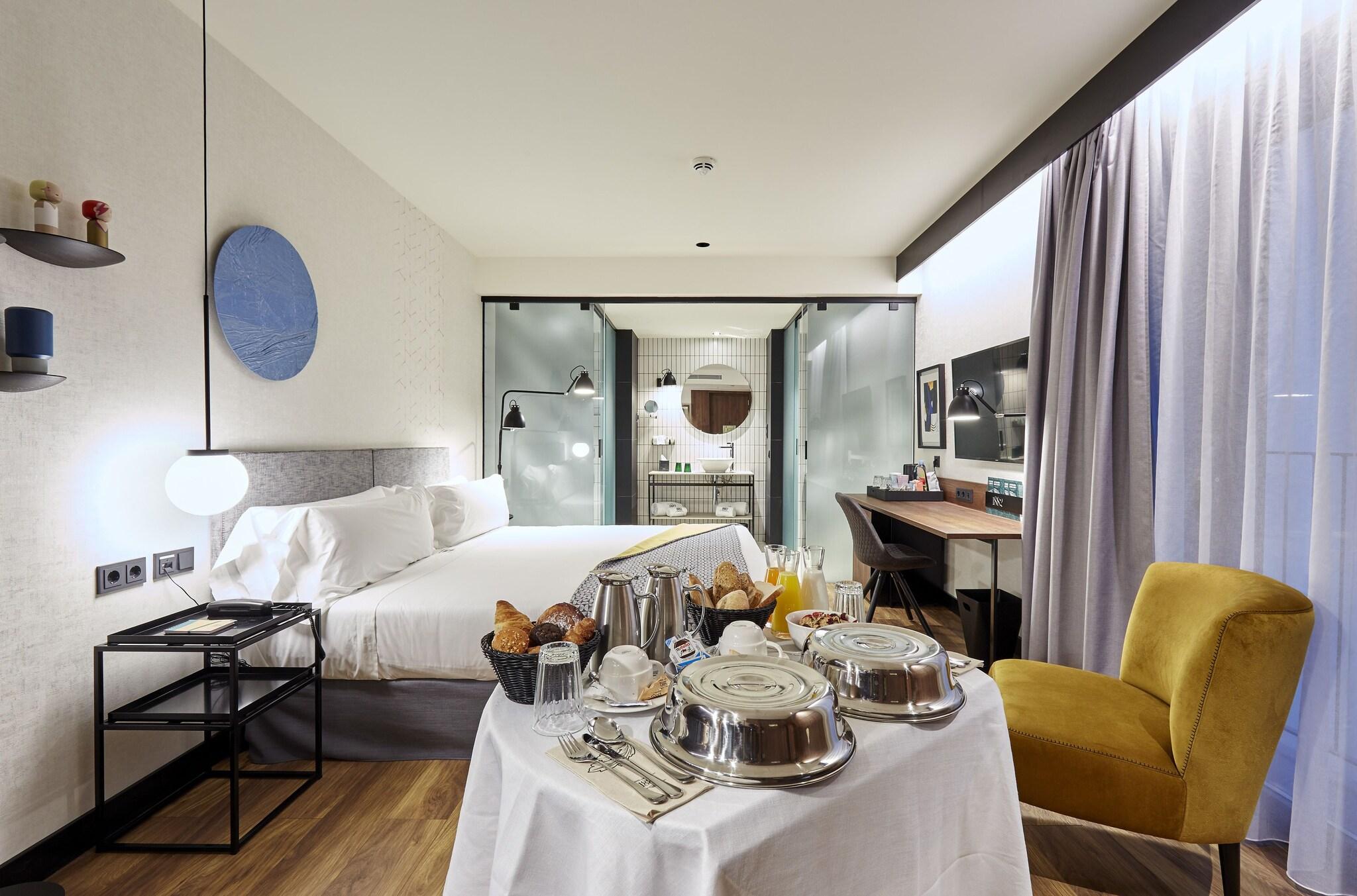 Double Superior King Bed